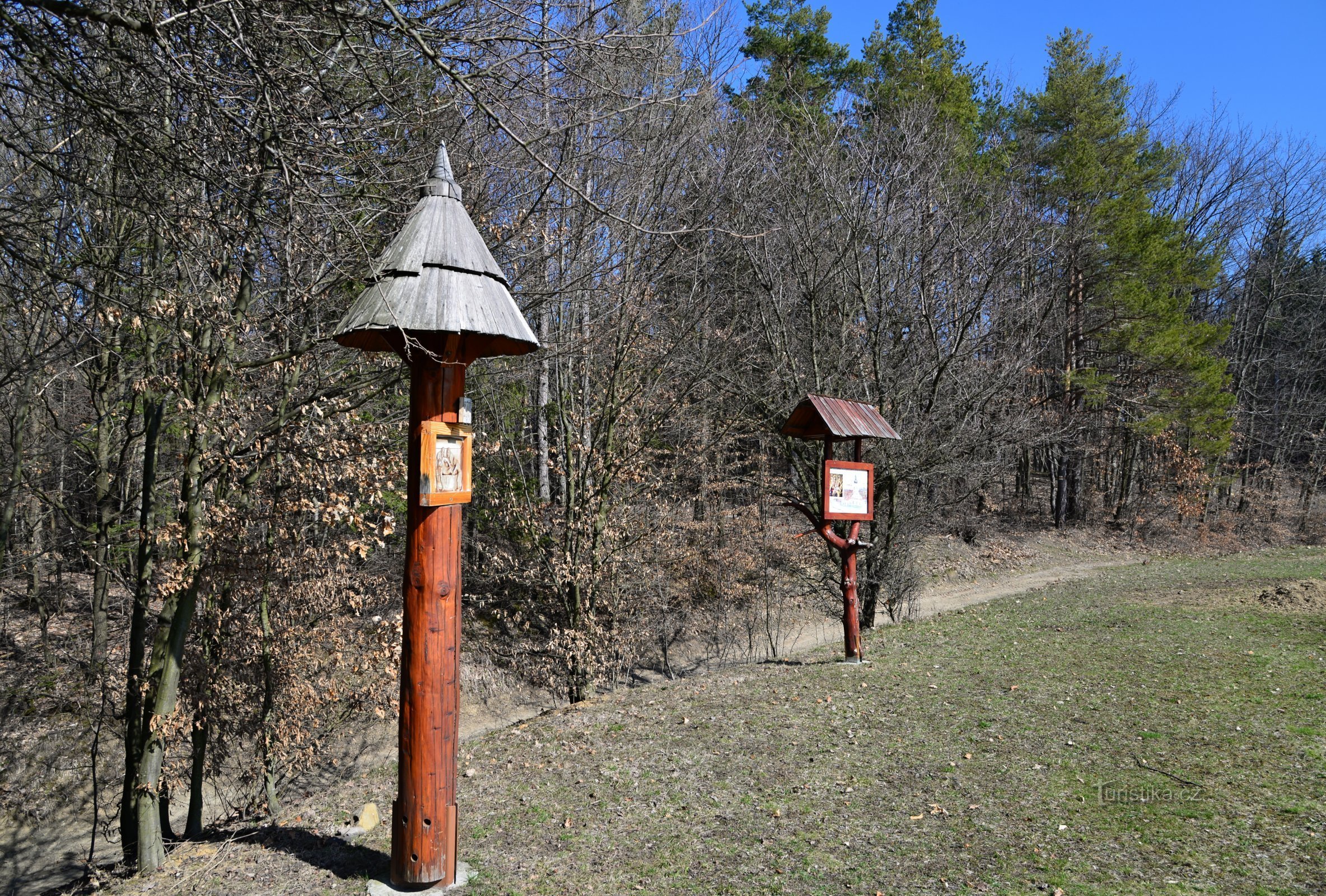 Hostýnské vrchy: Vinohrádek, Хресна дорога