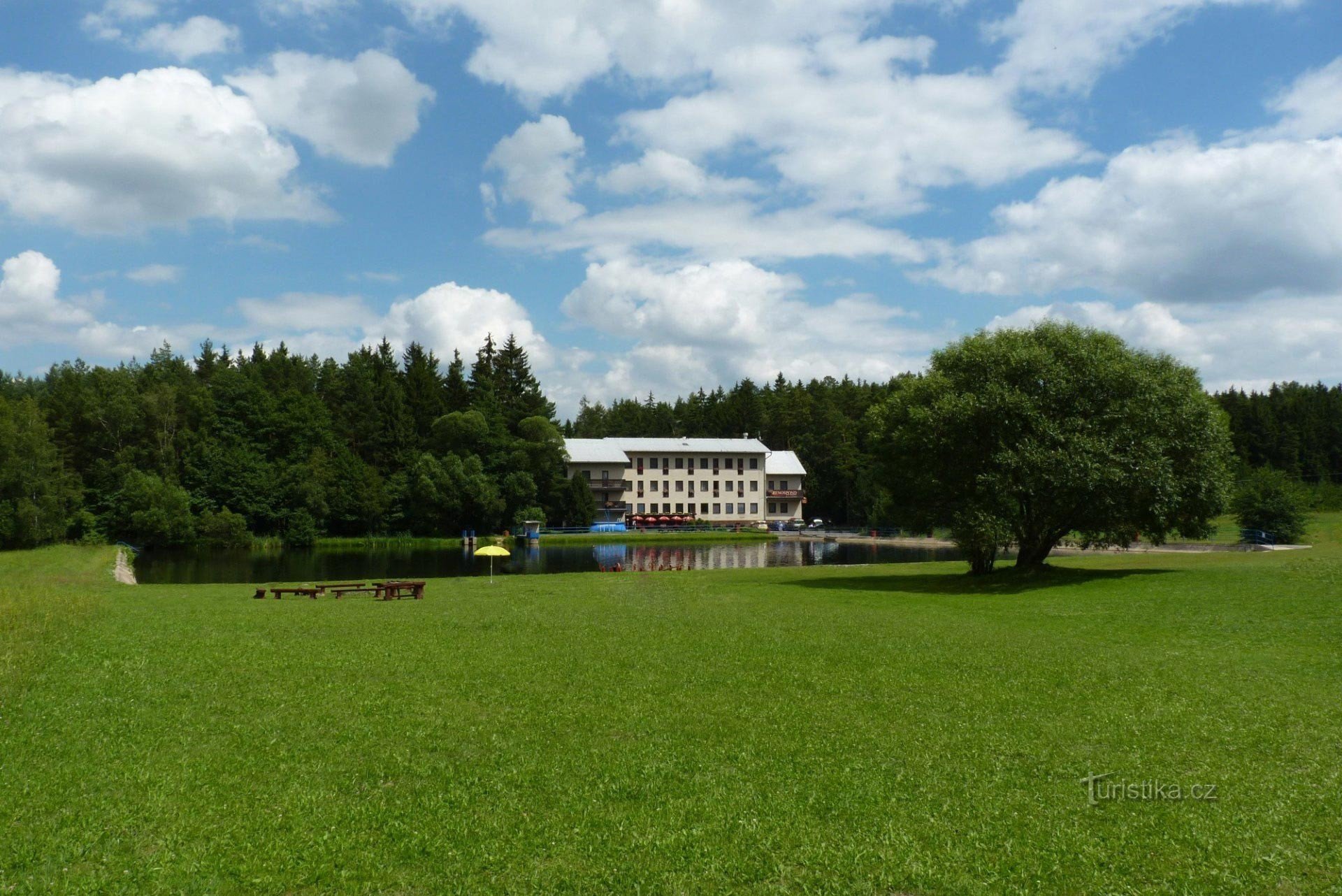 Hotel e benessere Renospond – un gioiello nascosto in mezzo alla natura allo stato puro