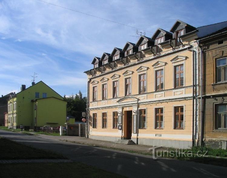 Hotel Minerál - a kápolnával szemben