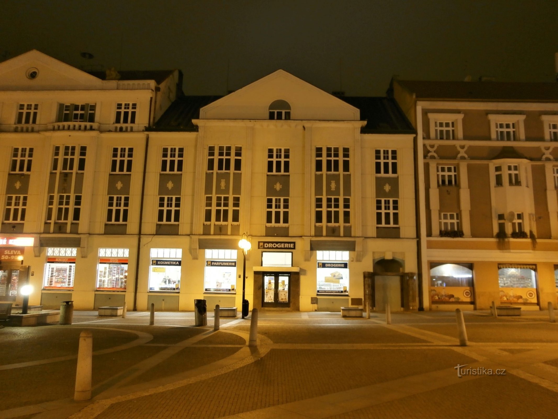 Hotel Paříž (Hradec Králové, 11.11.2012)