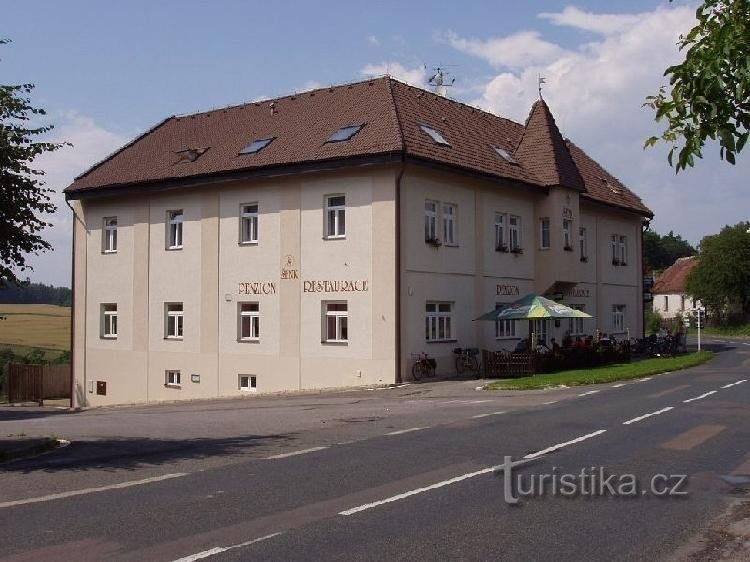 Hotel Šenk_dříve hotel Lášek