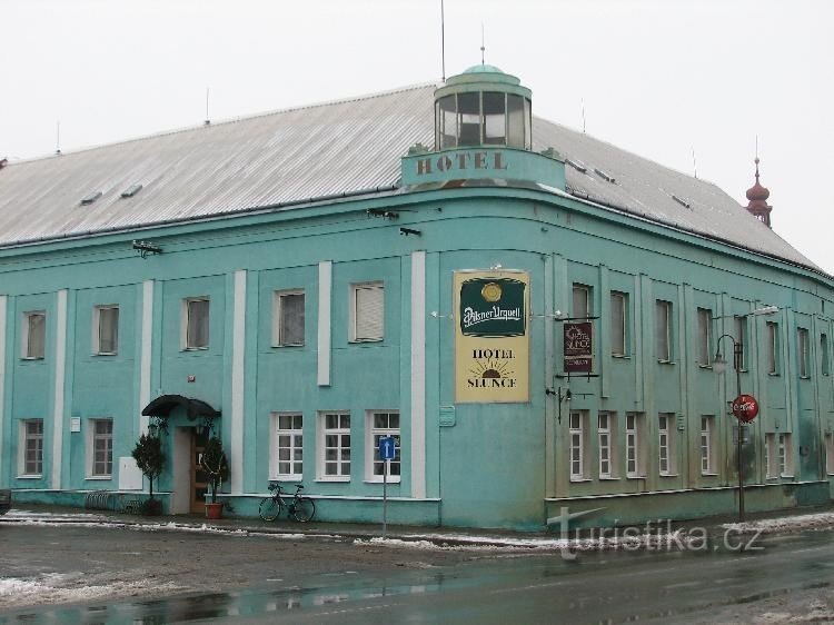 Hotel Slunce: Dawny arystokratyczny pub