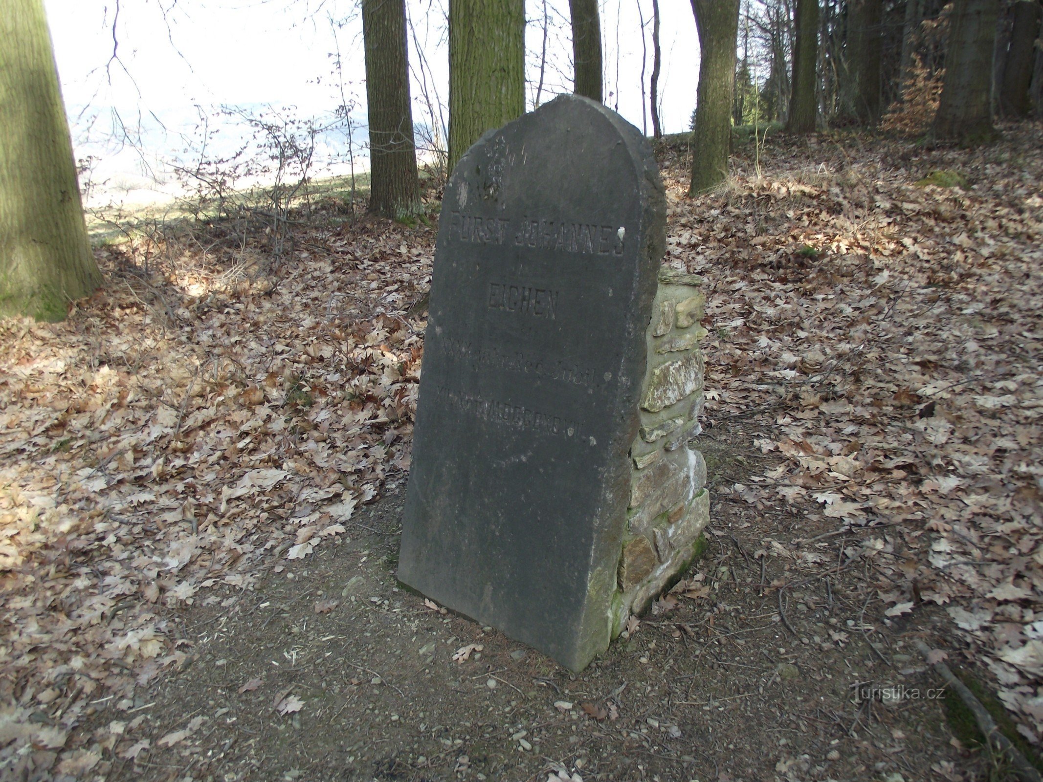 Hrabenov (calcaire) - pierres du jubilé du prince Johann II. du Liechtenstein