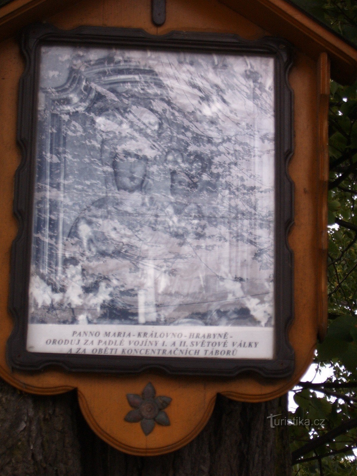 Grevinde - Marian-billede dedikeret til krigens offer