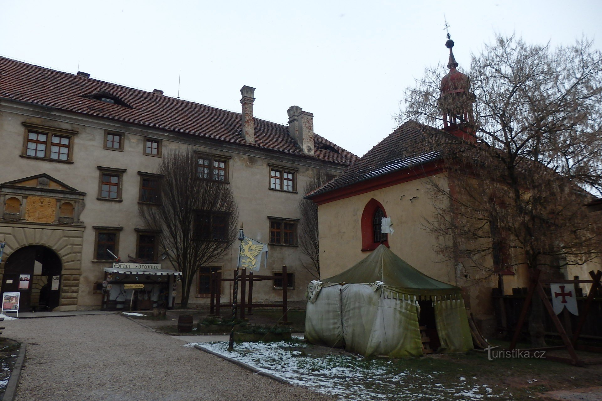 le château et le château de Staré Hrady