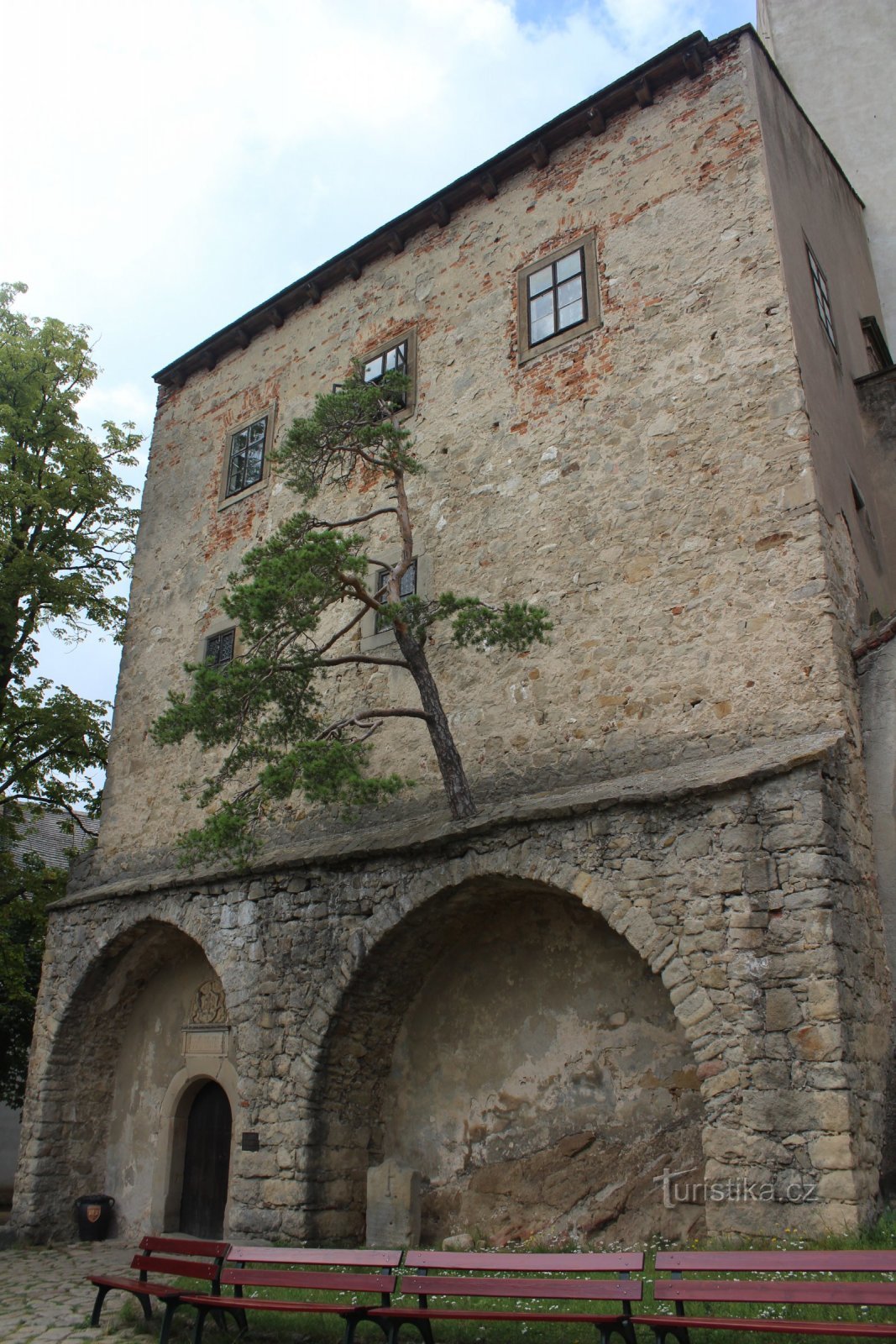 CHÂTEAU DE BOUCHLOV