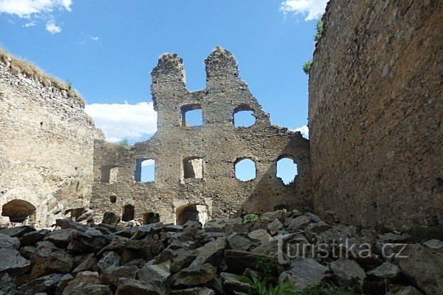 Castillo de piedra de la doncella