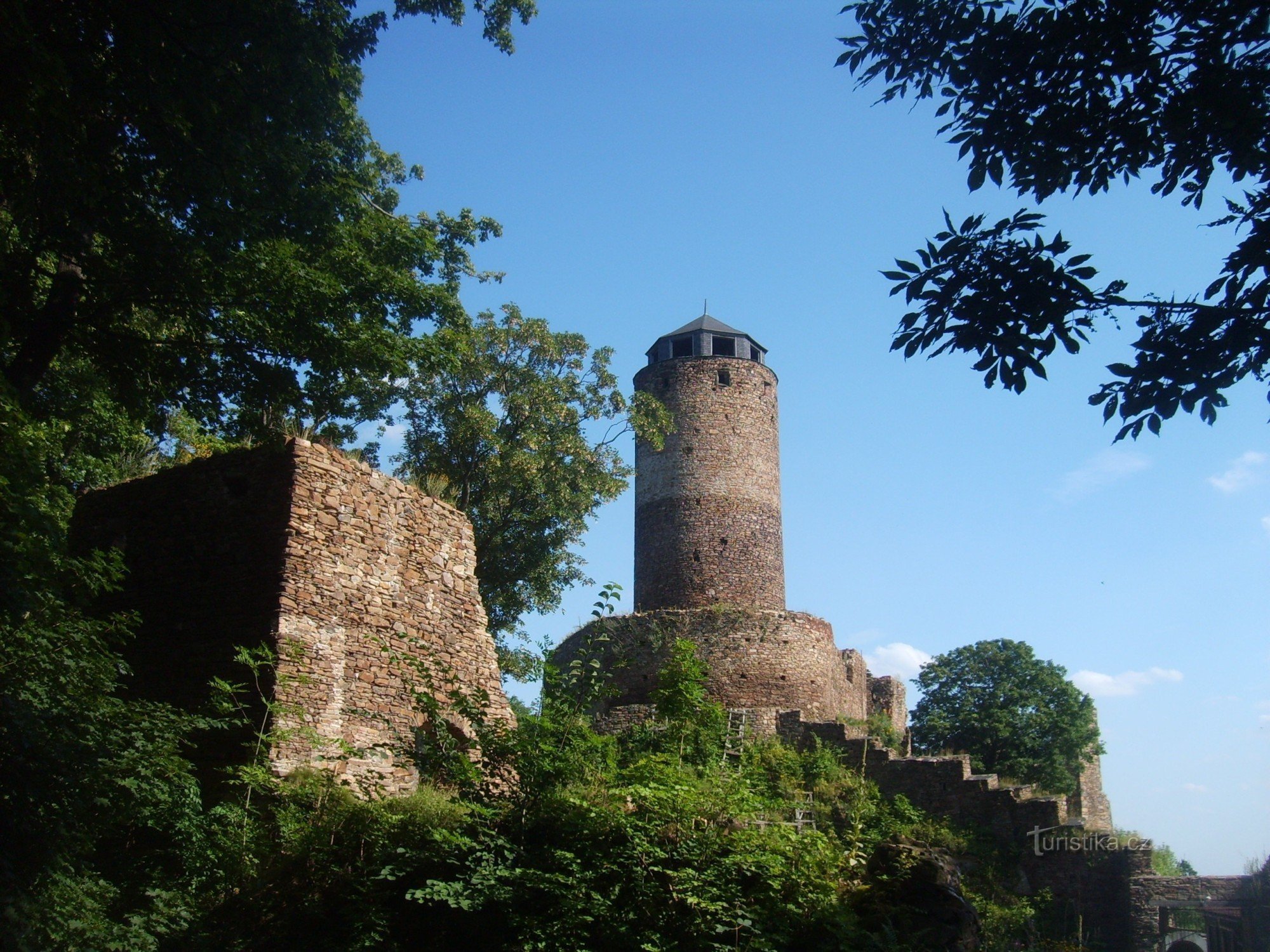 Castelul Hasištejn