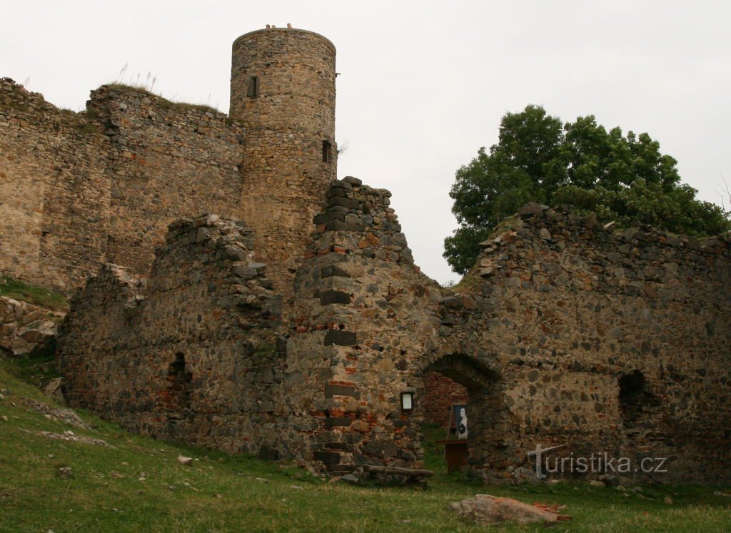 Grad Helfenburg