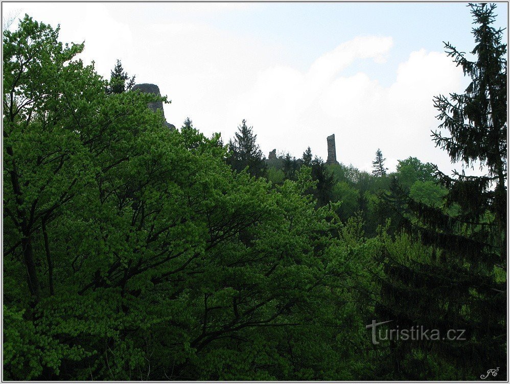Castello di Lichnice da Dívčí kamen