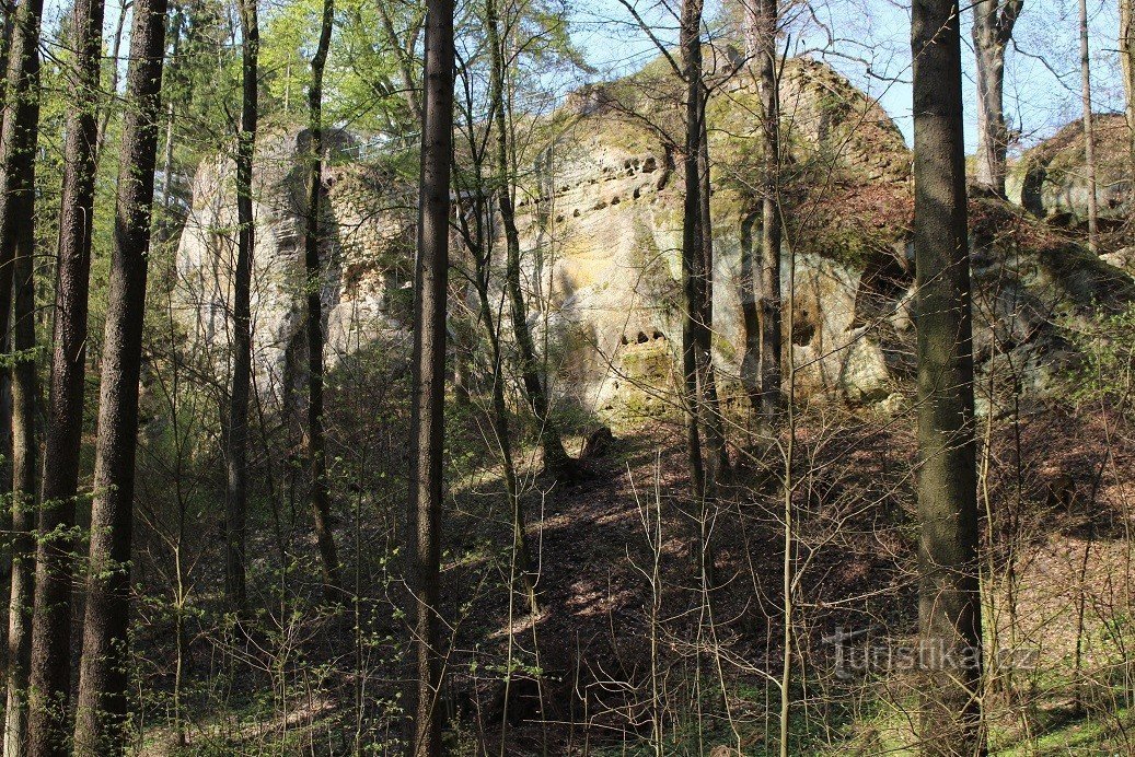 Замок Паржез, вид з півдня