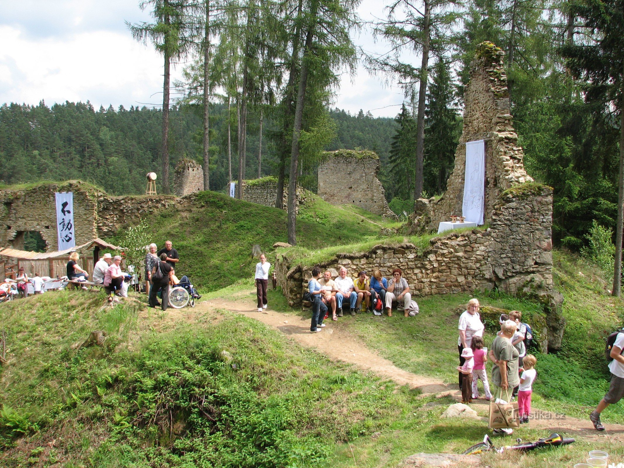 Pořešín slott - upplev medeltiden själv