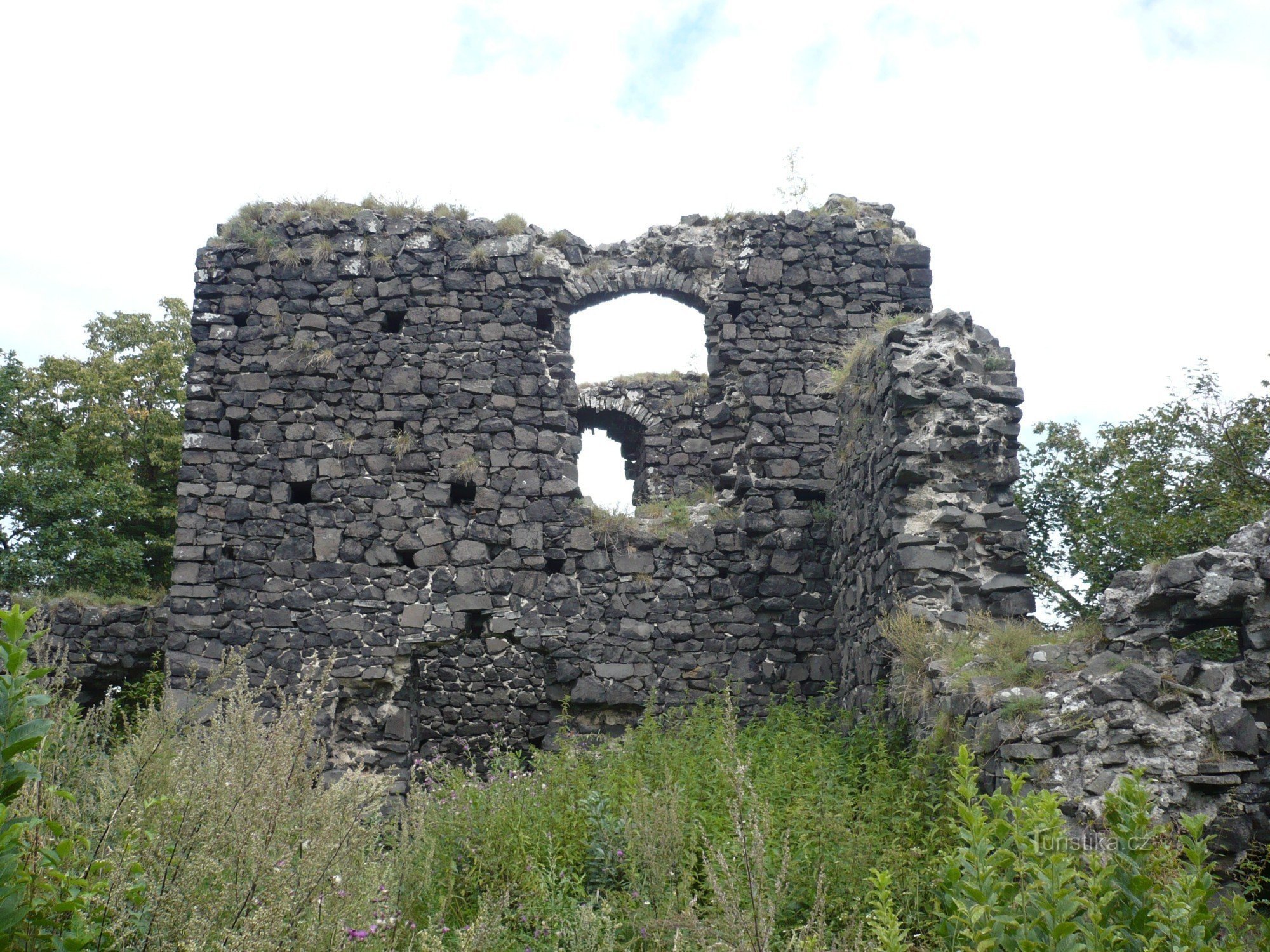 hrad Ronov