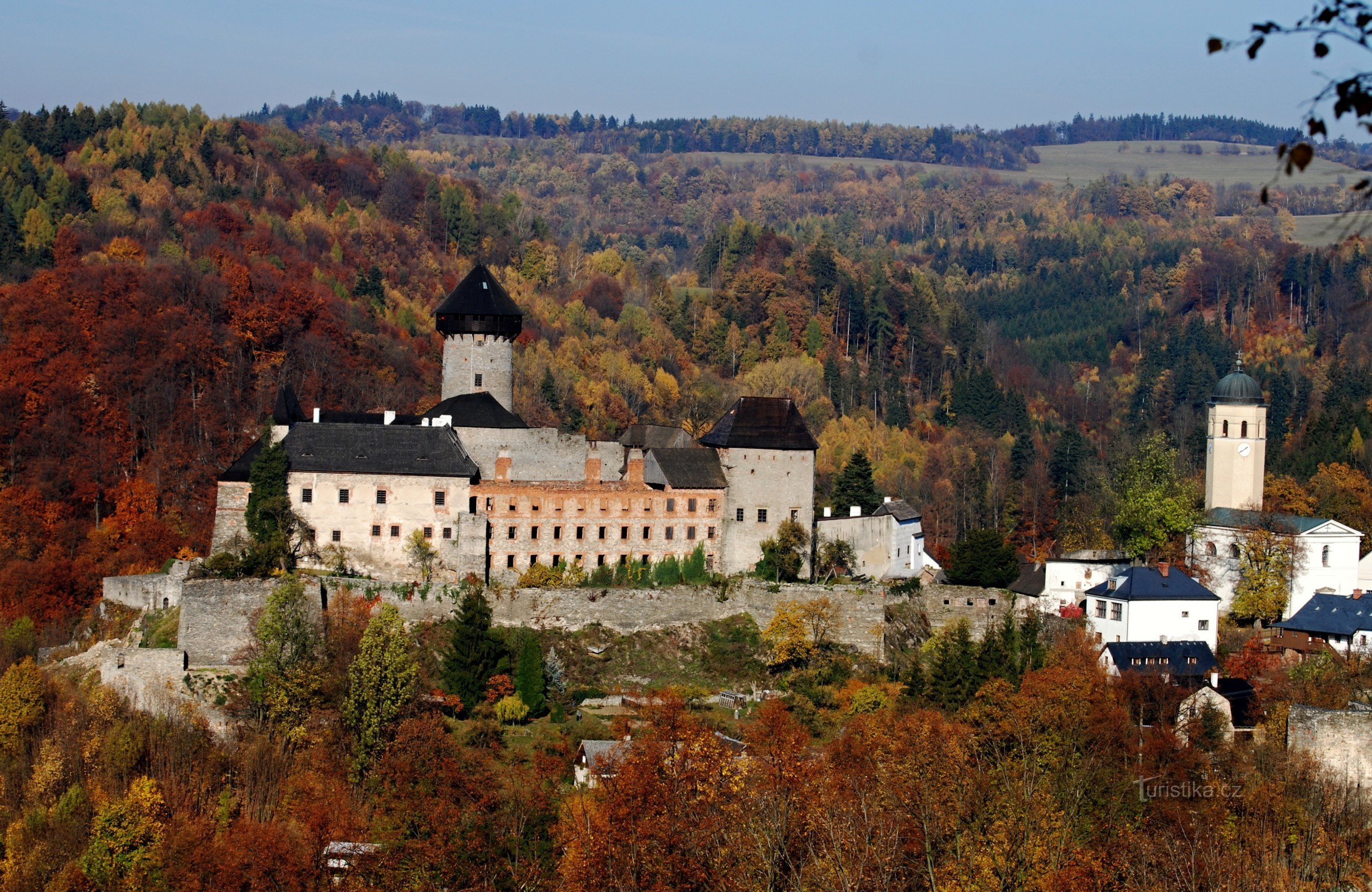 Castelul Sovinec nu este locuit de bufnițe, ci de lilieci