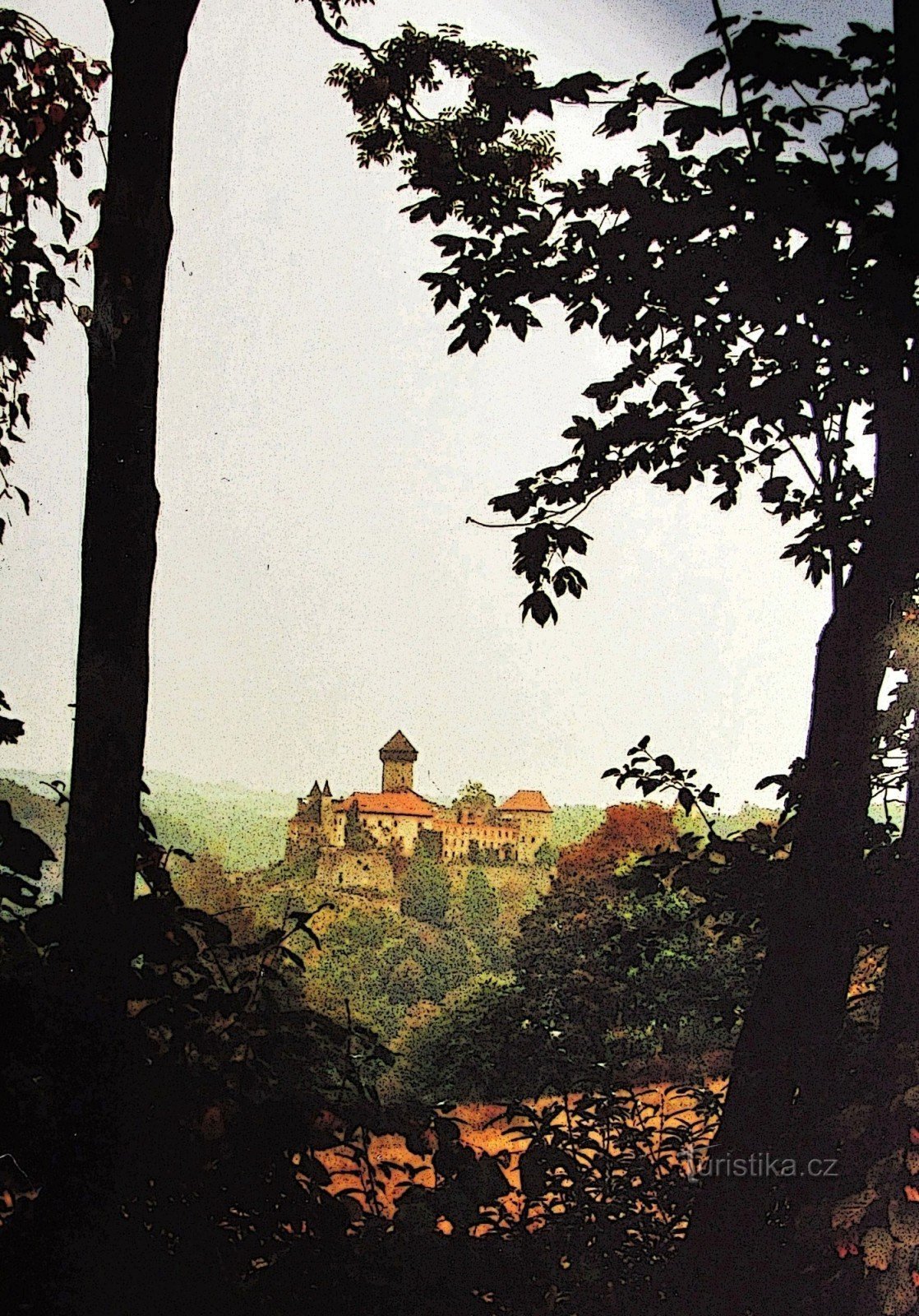 Lâu đài Sovinec nhìn từ xa