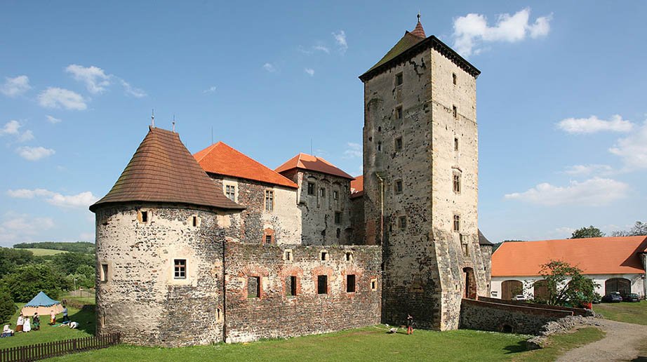 斯特拉科尼采城堡