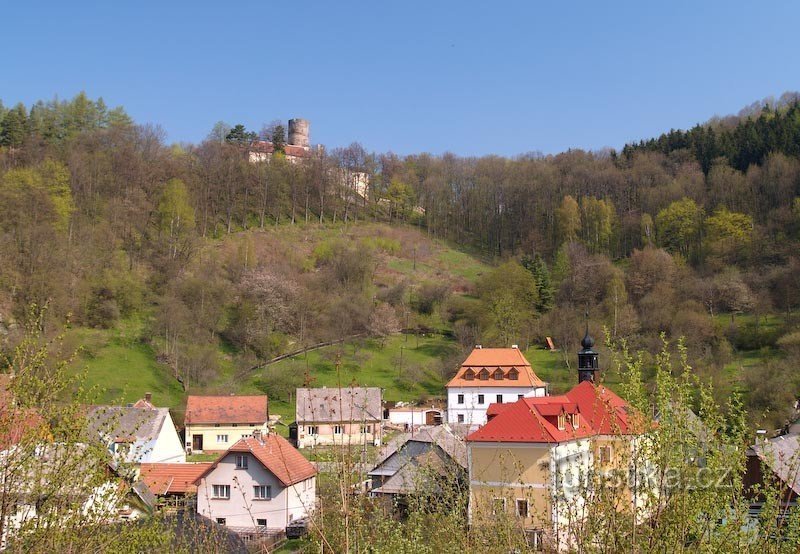 Svojanov Castle with the village in the castle grounds