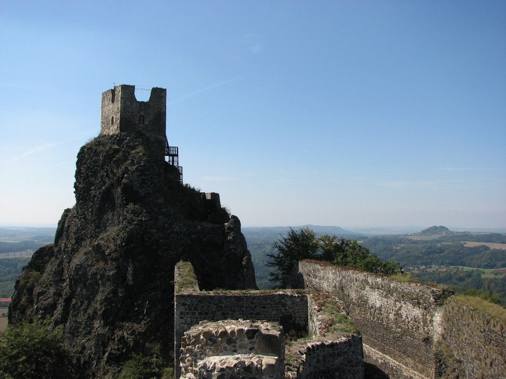 Trosky lâu đài