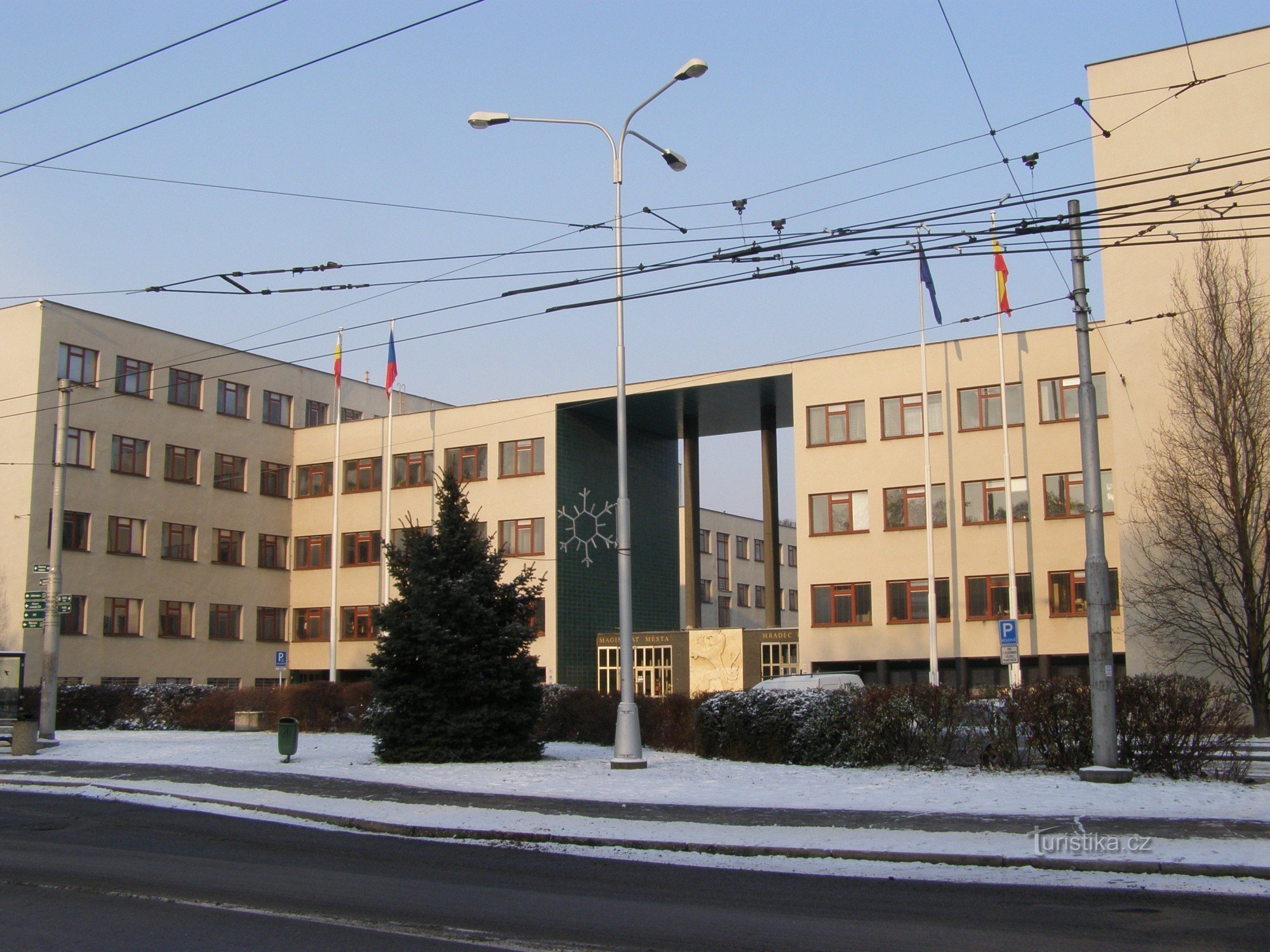 Hradec Králové - Distrito y oficina financiera de Gočárův