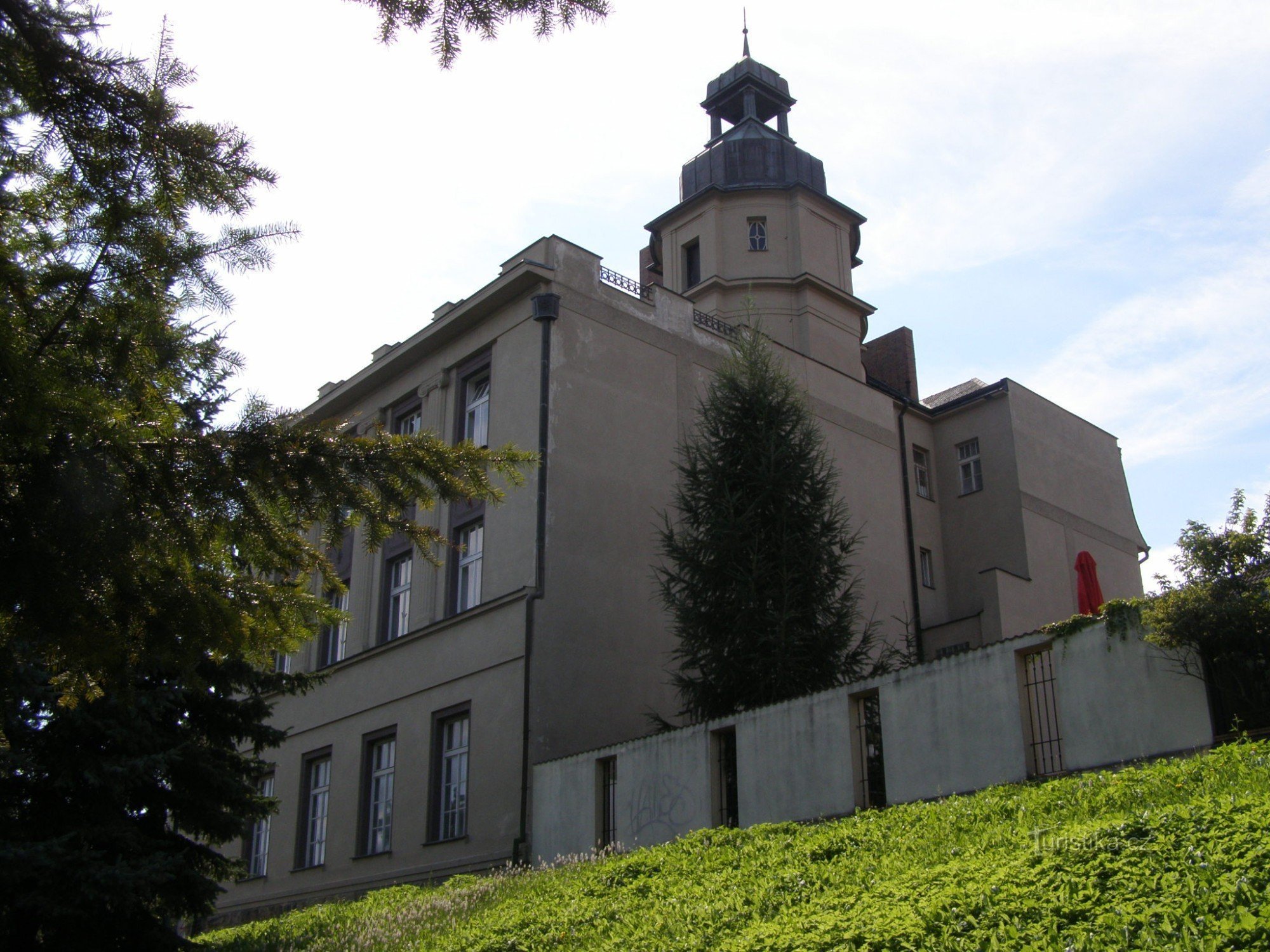 Hradec Králové - Husův dům - izložbena dvorana Rokytan