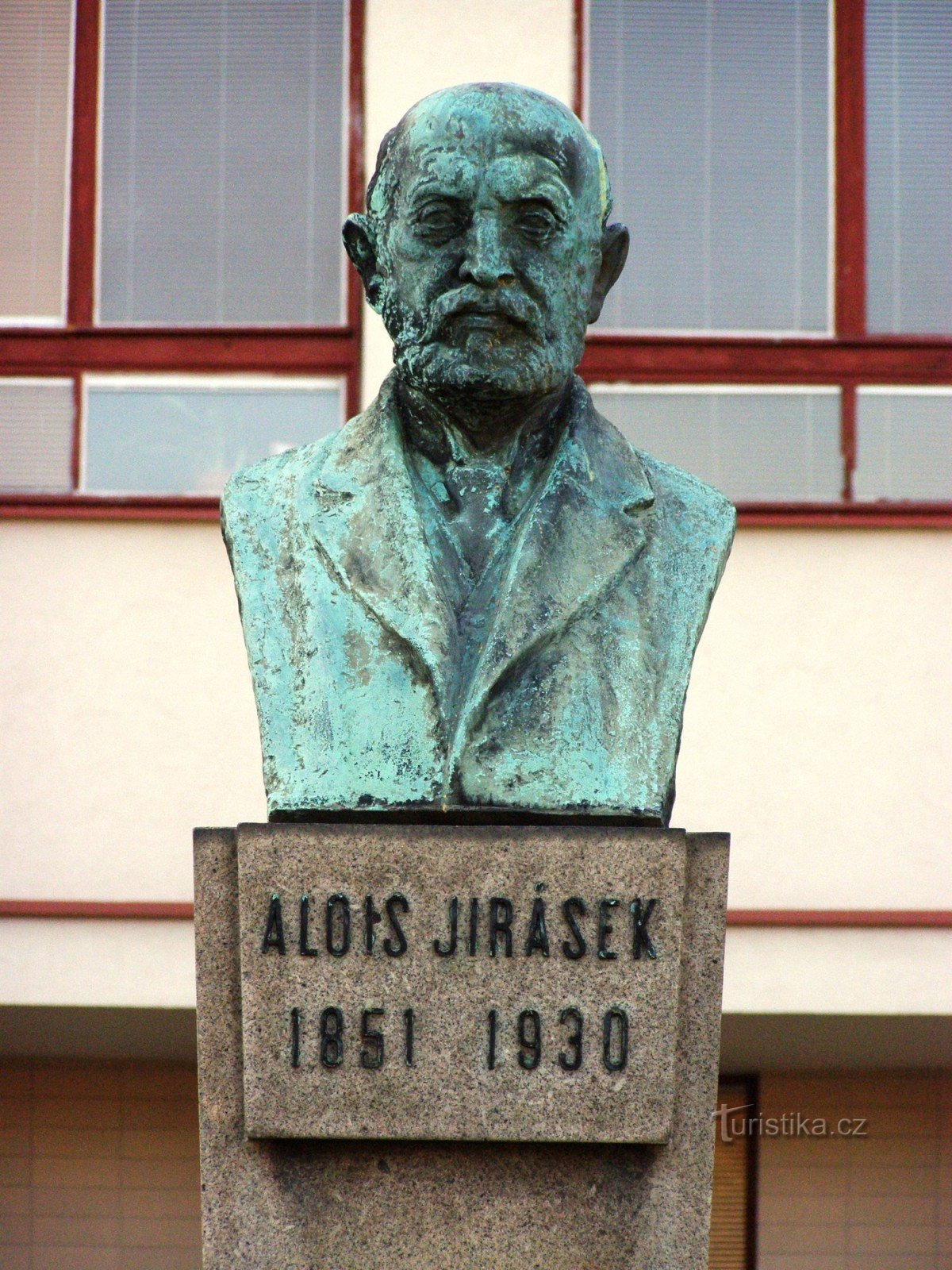 Hradec Králové - Jiráskovin aukio