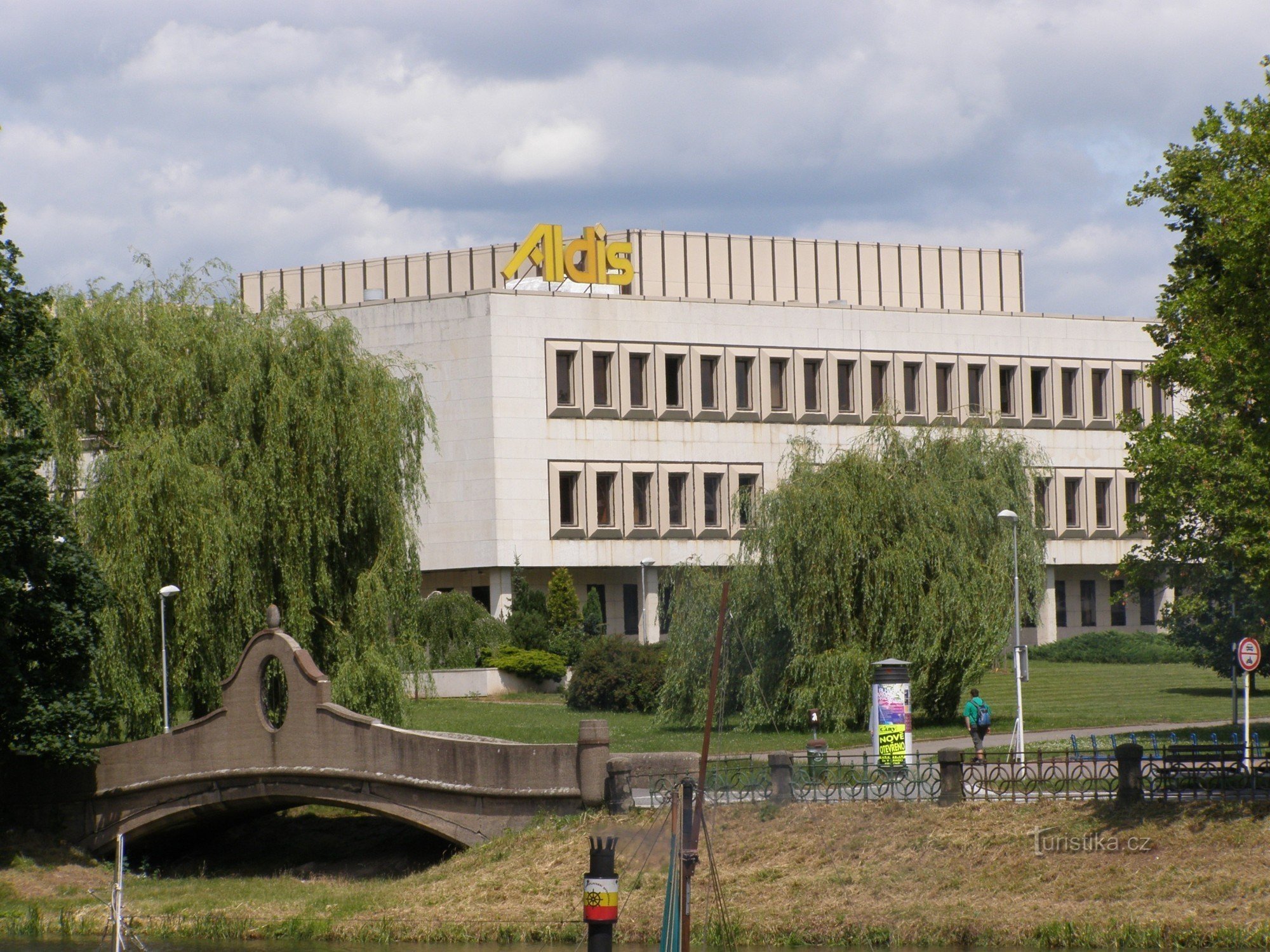 Hradec Králové - Centro de congresos Aldis