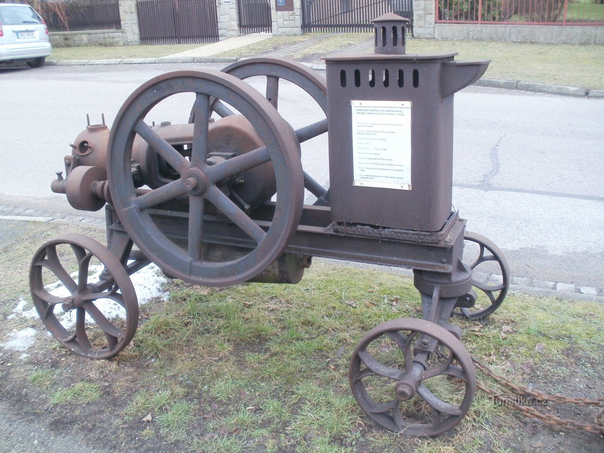 Hradec Králové - la machine à vapeur des "frères Tomk"