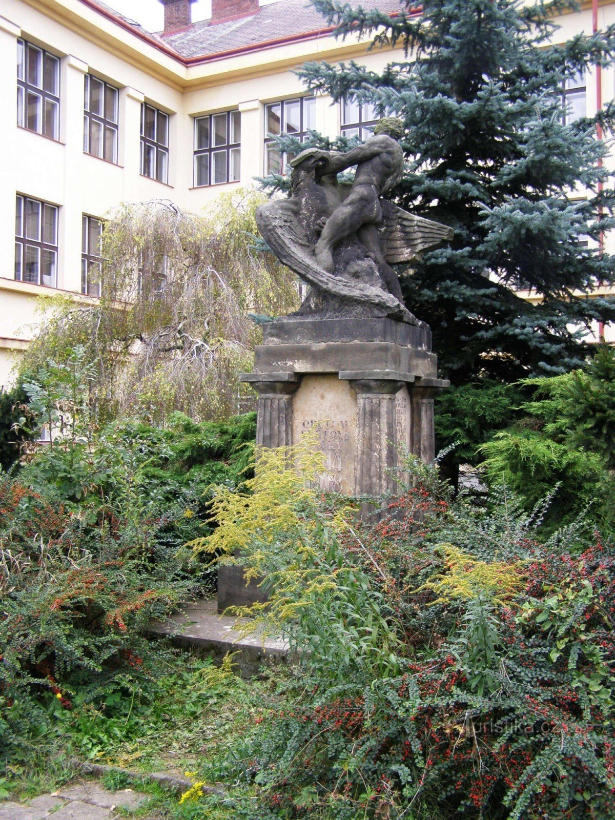 Hradec Králové - Plotiště nad Labem - monumento alle vittime della prima guerra mondiale guerra