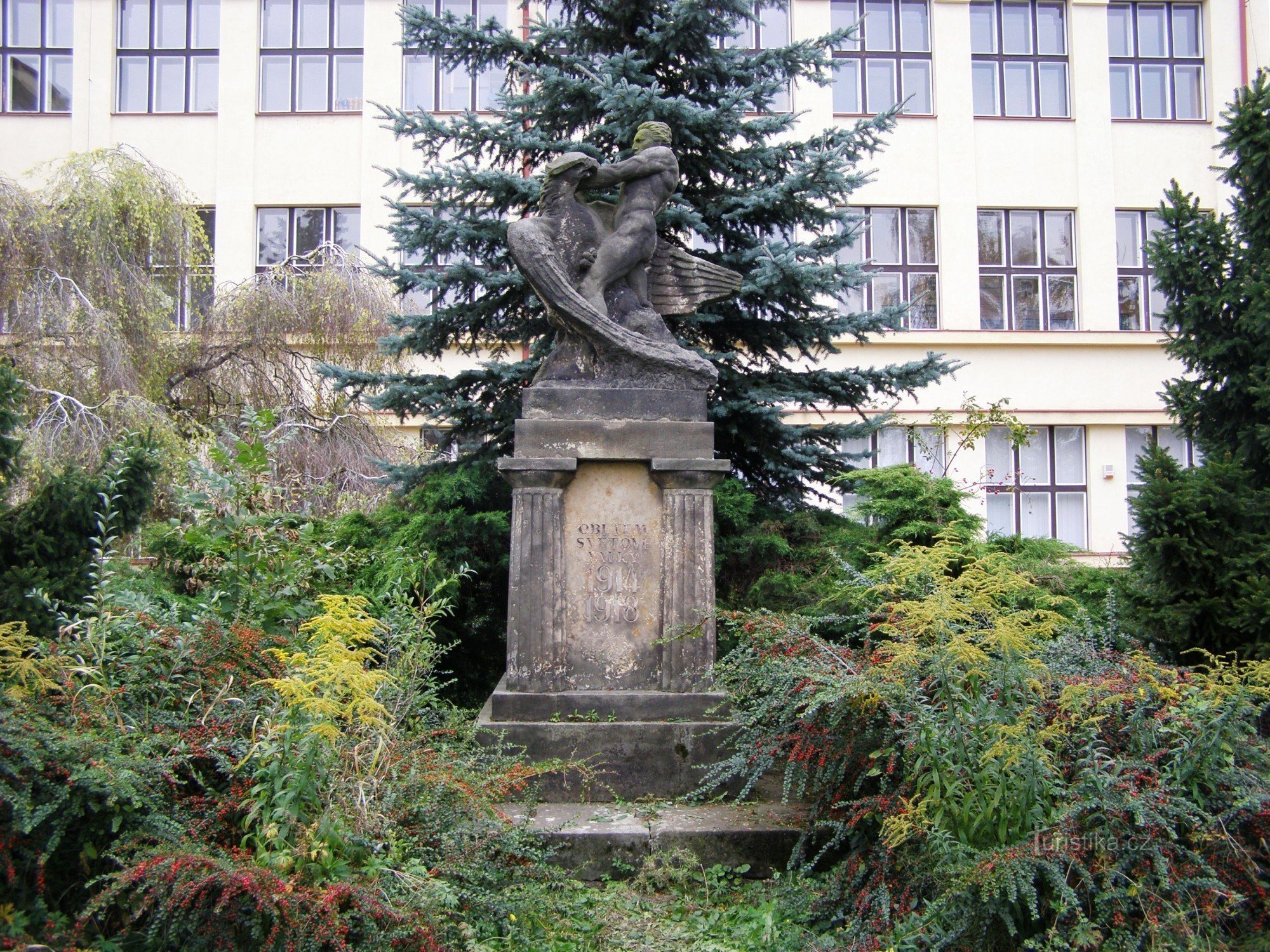 Hradec Králové - Plotiště nad Labem - tượng đài các nạn nhân của Thế chiến thứ nhất chiến tranh