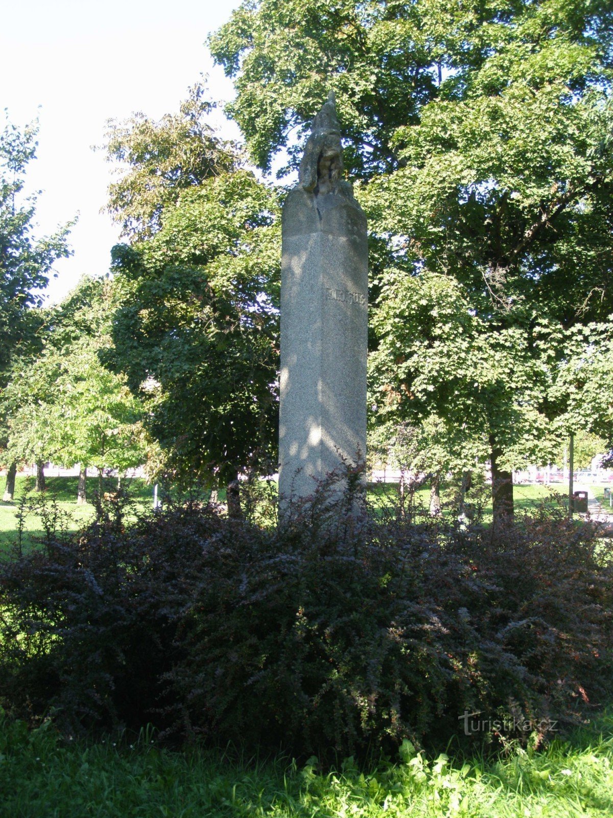 Hradec Králové - monument over Jan Hus i Sukovy sady