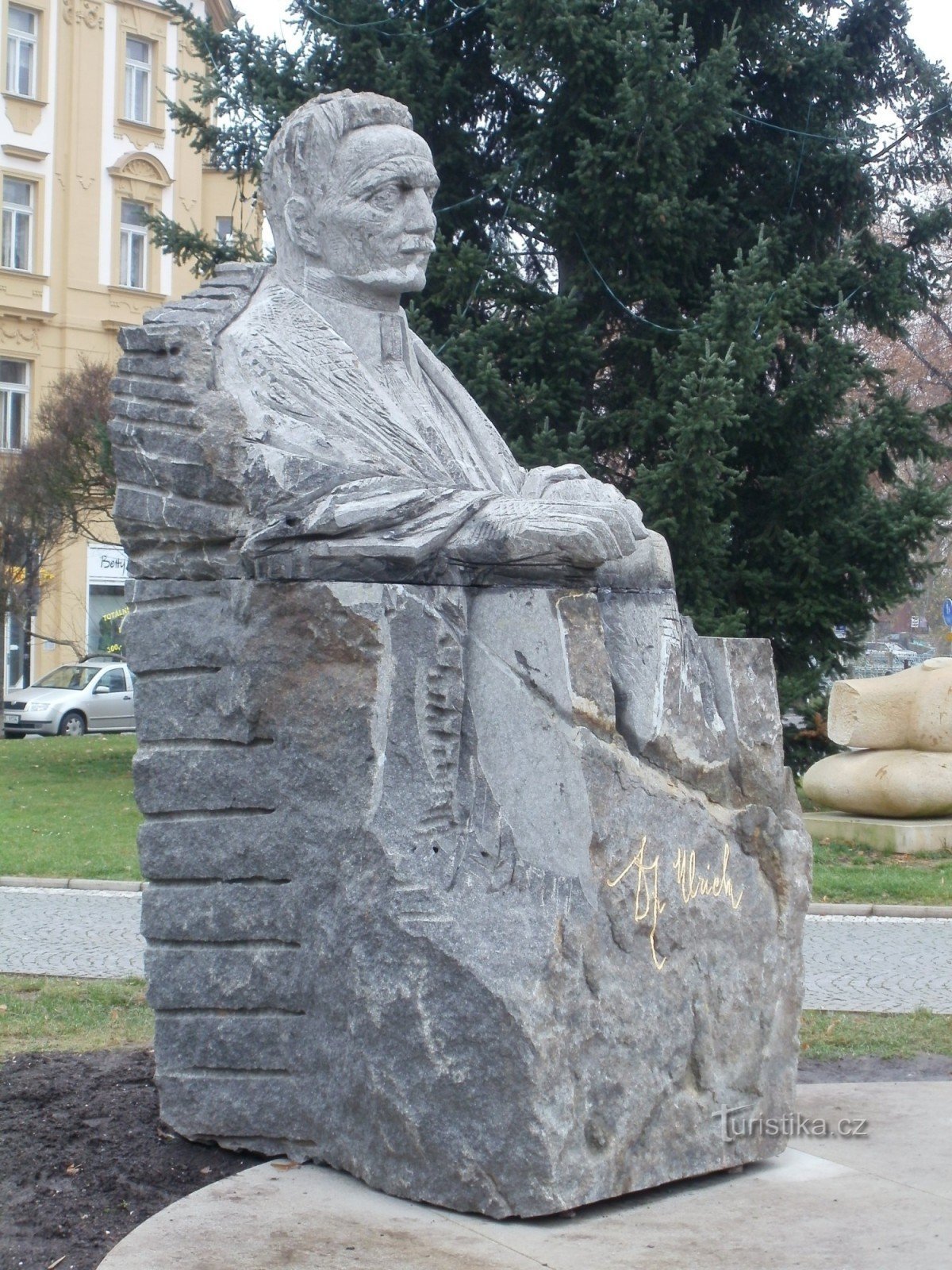 Hradec Králové - emlékmű JUDr. Antonín Ulrich