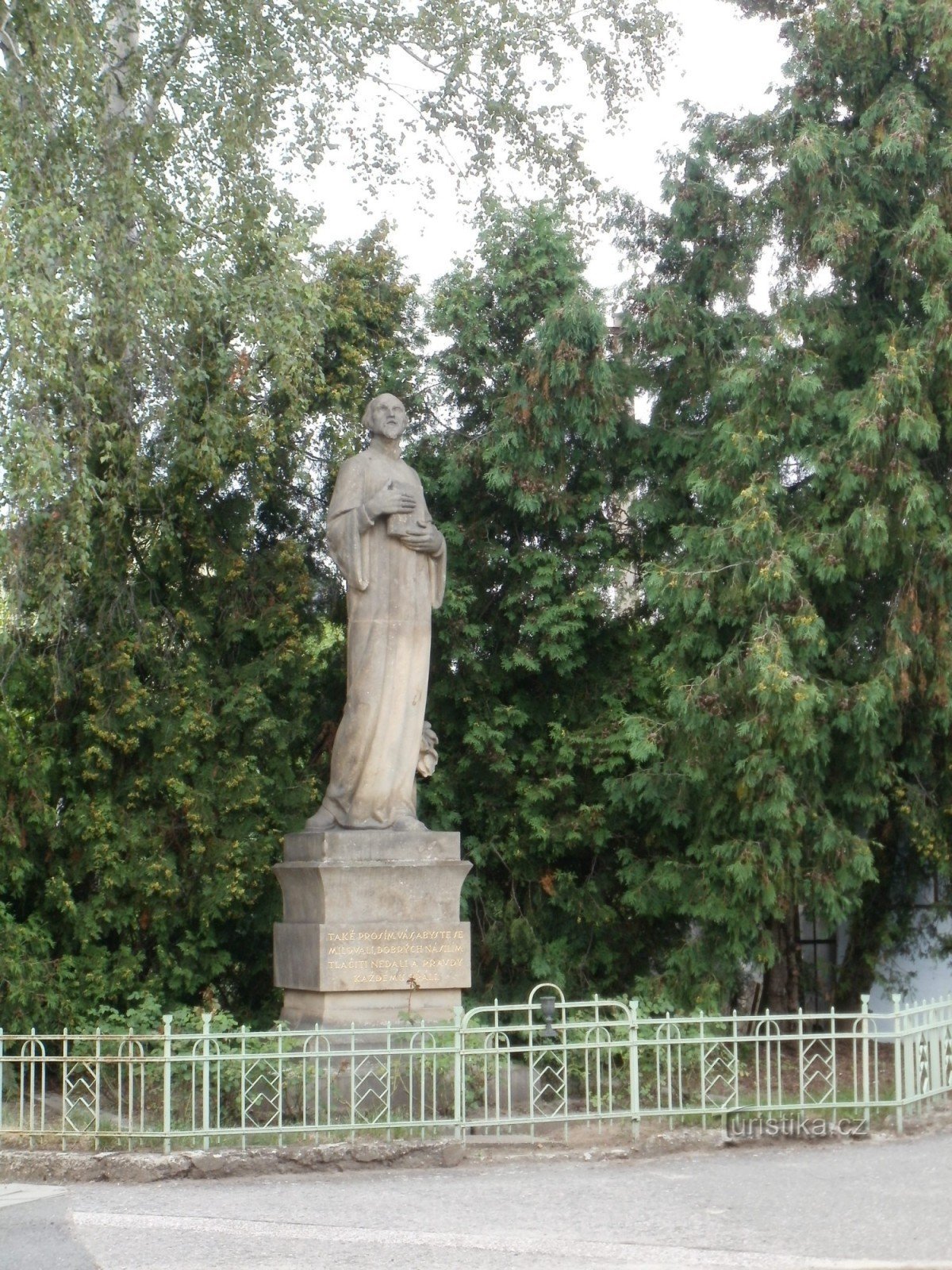 Hradec Králové - tượng đài của Master Jan Hus