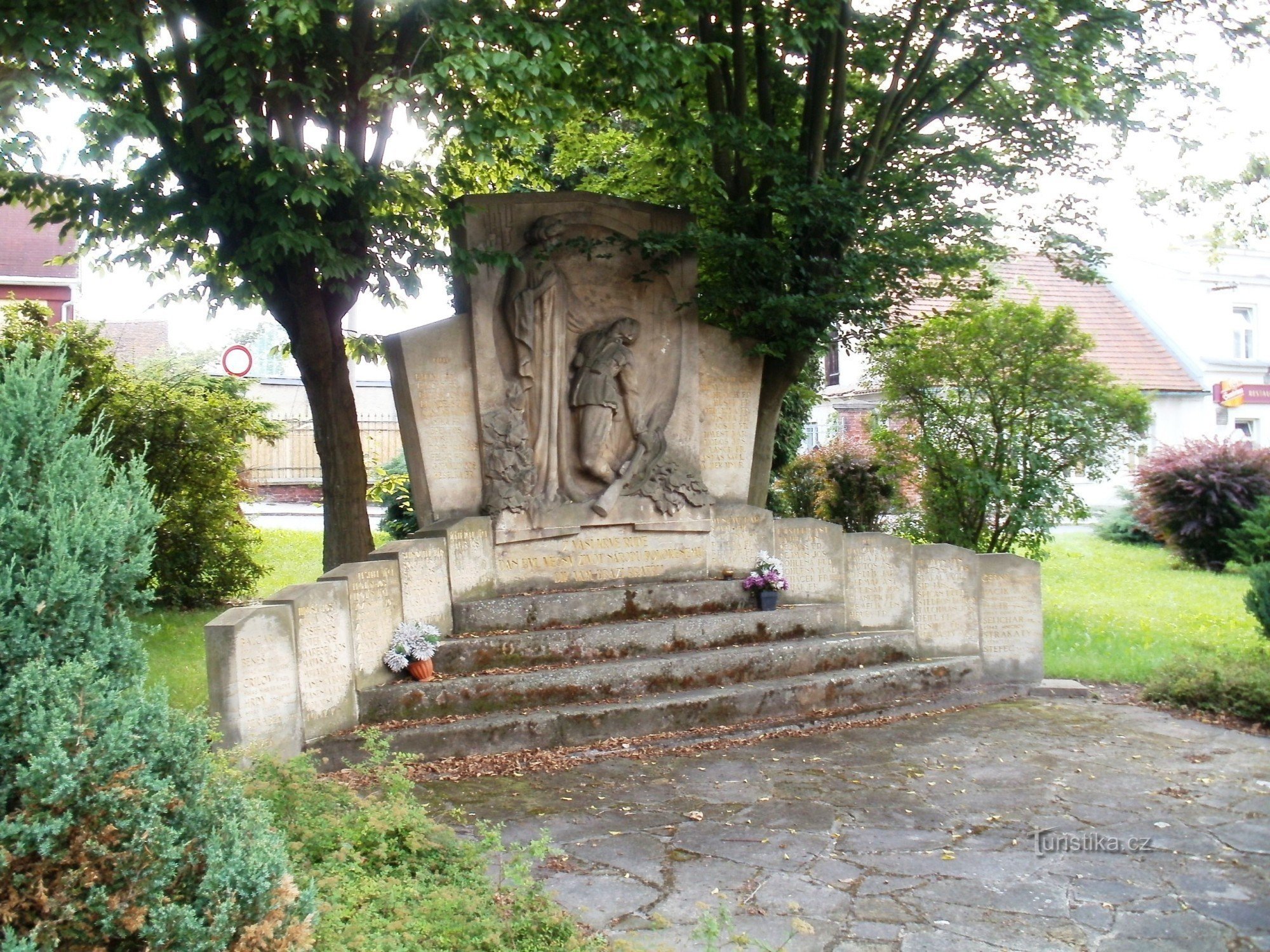 Hradec Králové - monumento alle vittime del 2° S. guerra a New Hong Kong