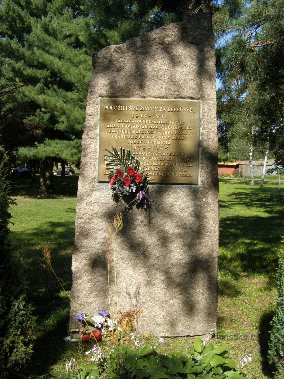 Hradec Králové - monument över offren för krig i den schlesiska förorten
