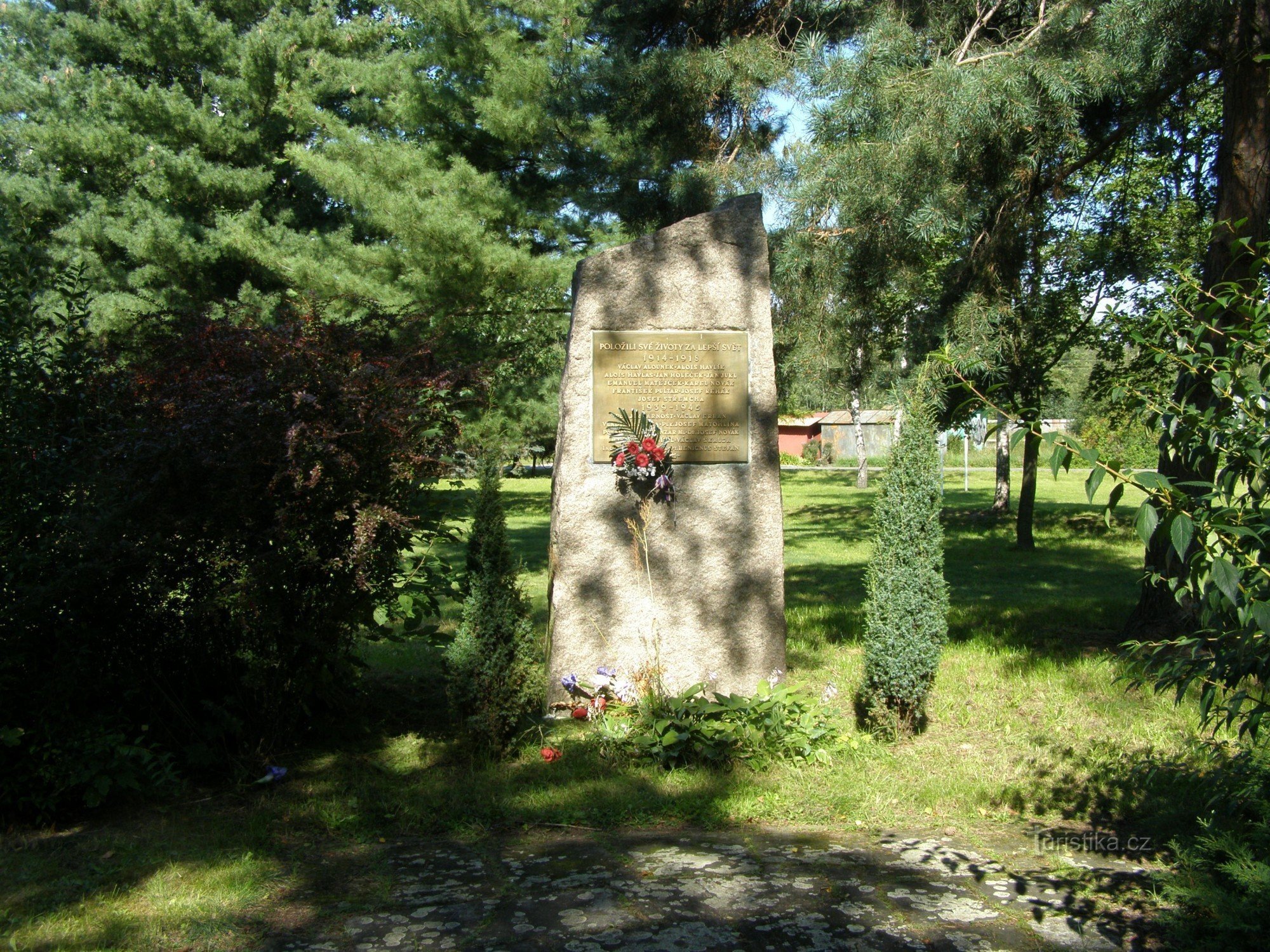Hradec Králové - muistomerkki sotien uhreille Sleesian esikaupunkialueella