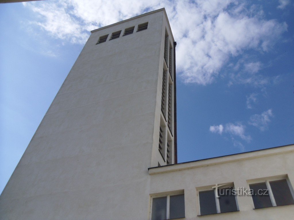 Hradec Králové - Coro del sacerdote Ambrose