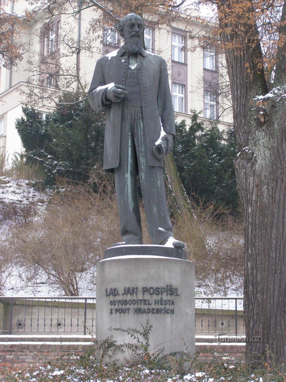 Hradec Králové - άγαλμα του LJ Pospíšil