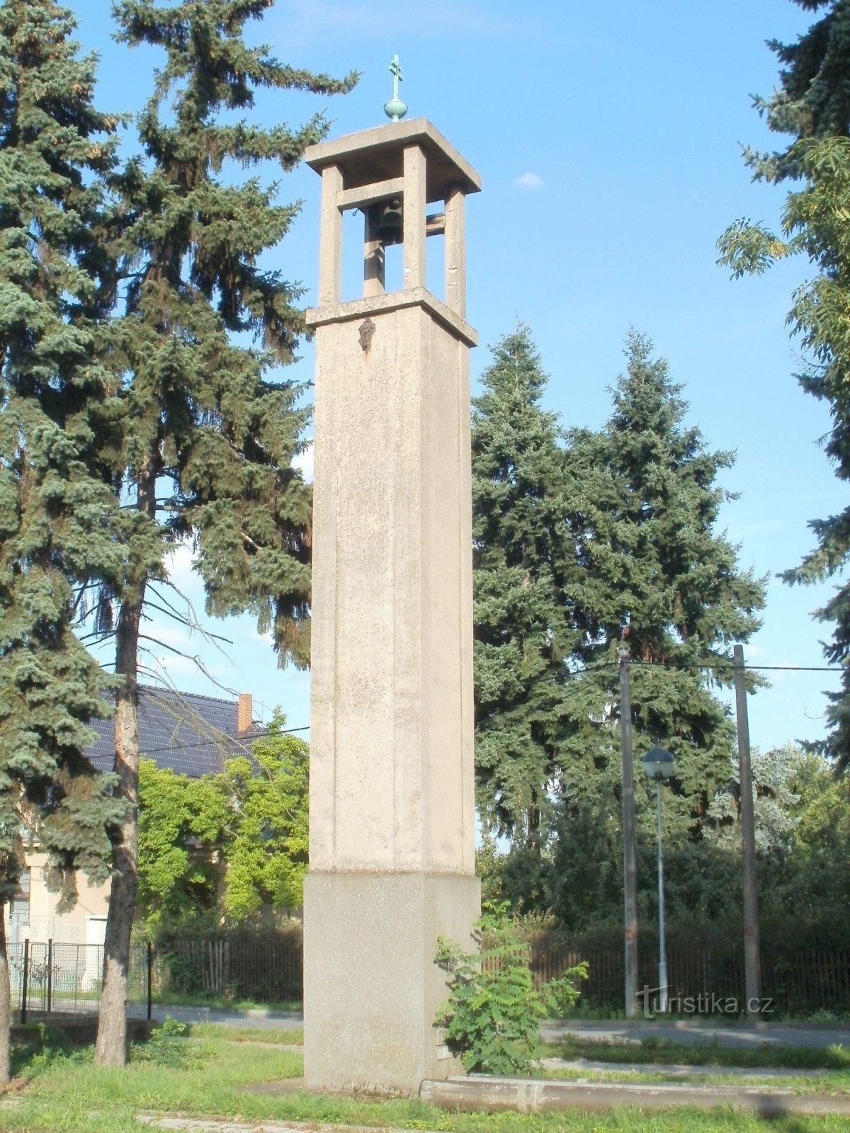 Hradec Králové - tháp chuông ở Pouchov