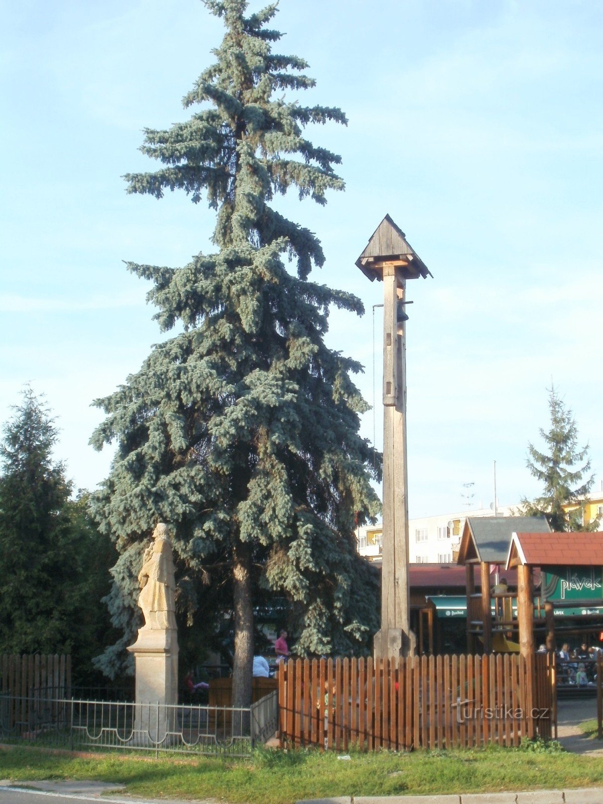 Hradec Králové - kellotorni padon päällä