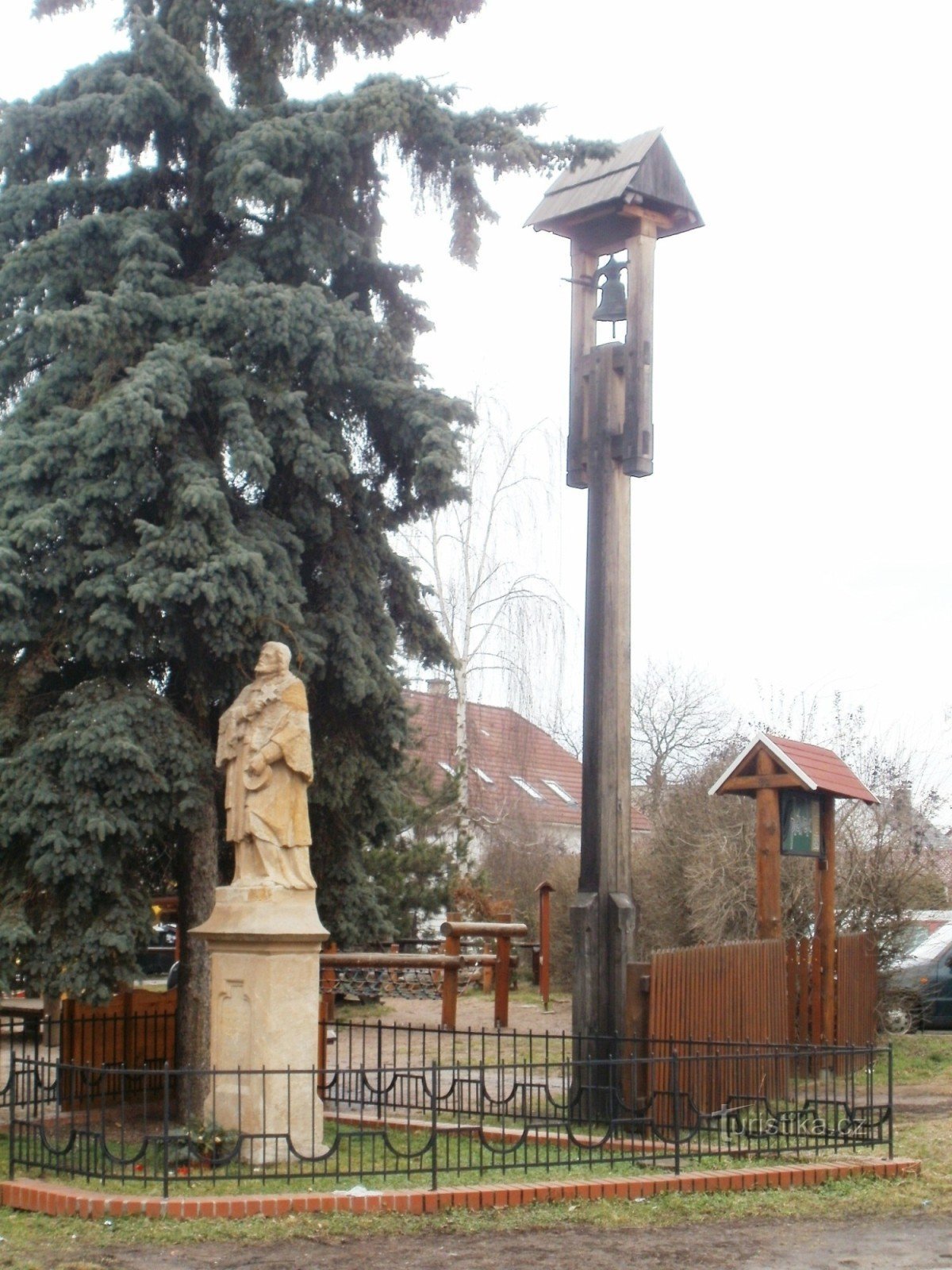 Hradec Králové - Glockenturm auf dem Deich