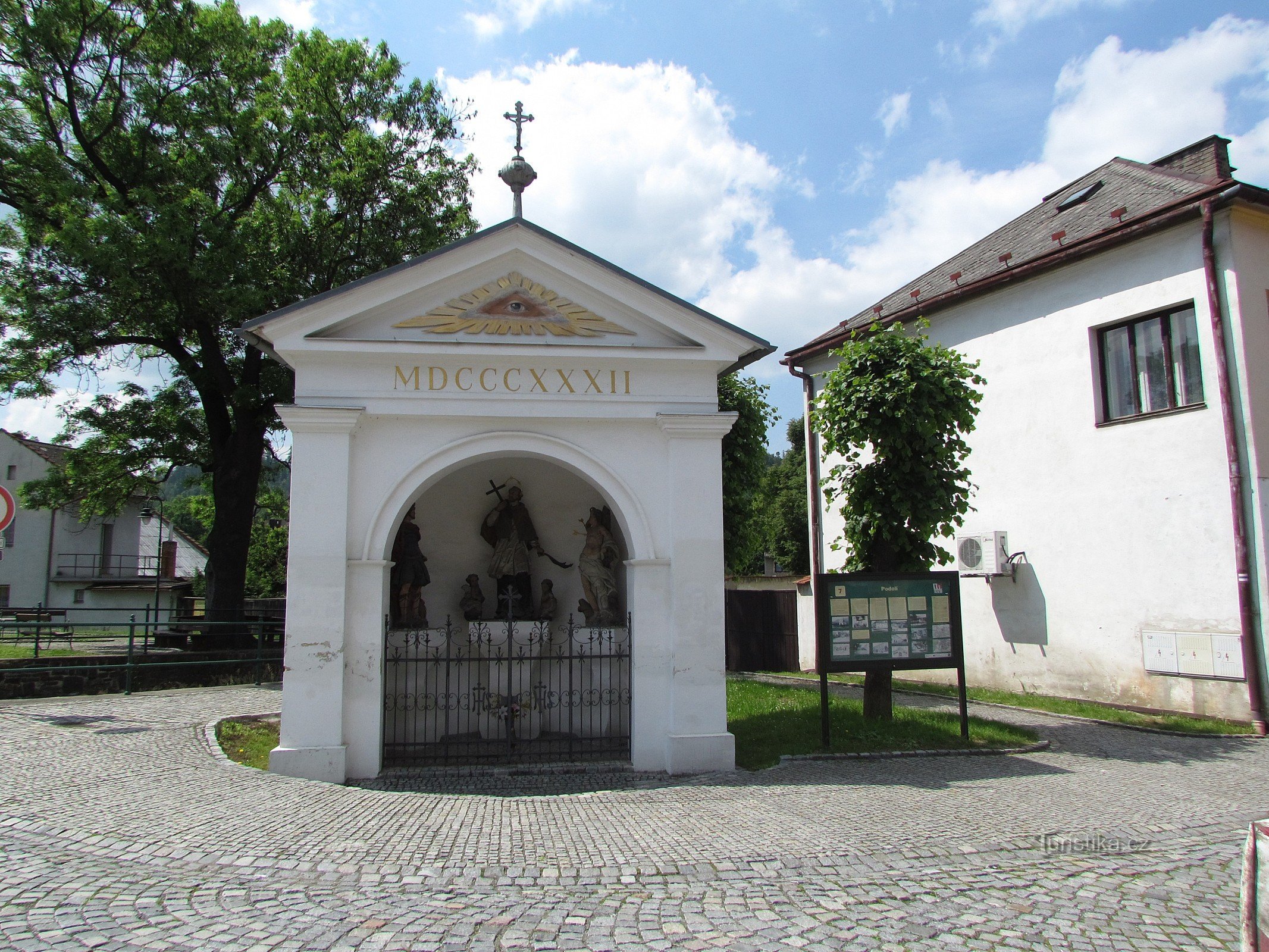 Hradec nad Moravici - kapela sv. Ivana Nepomučkog