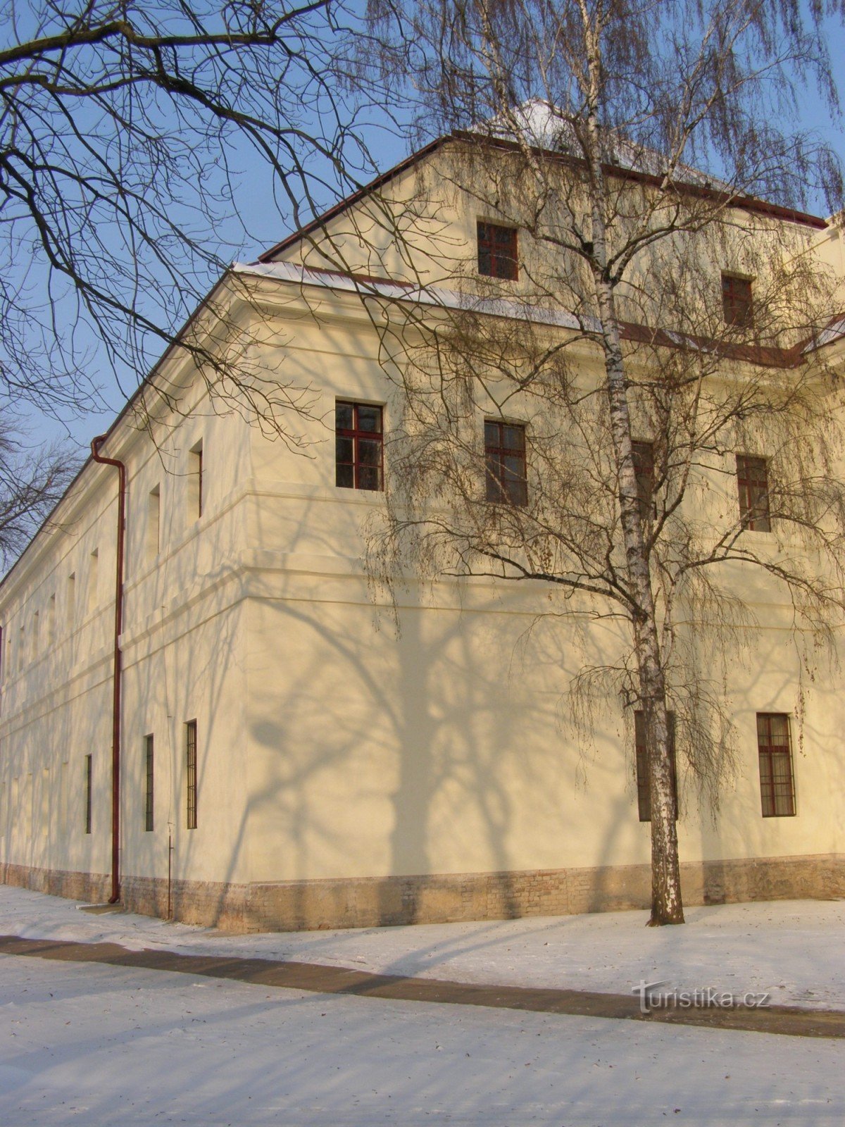 Hradec Fæstning, rester af befæstninger - Infanterikaserne