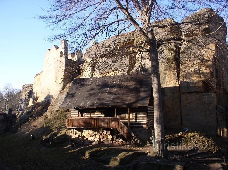 Castle (Helfenburg)
