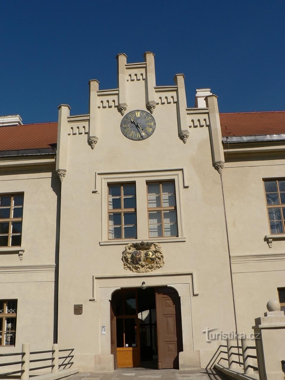 Hradiště, intrarea în castel