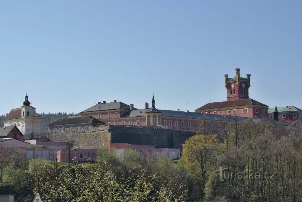 castle - fortress complex