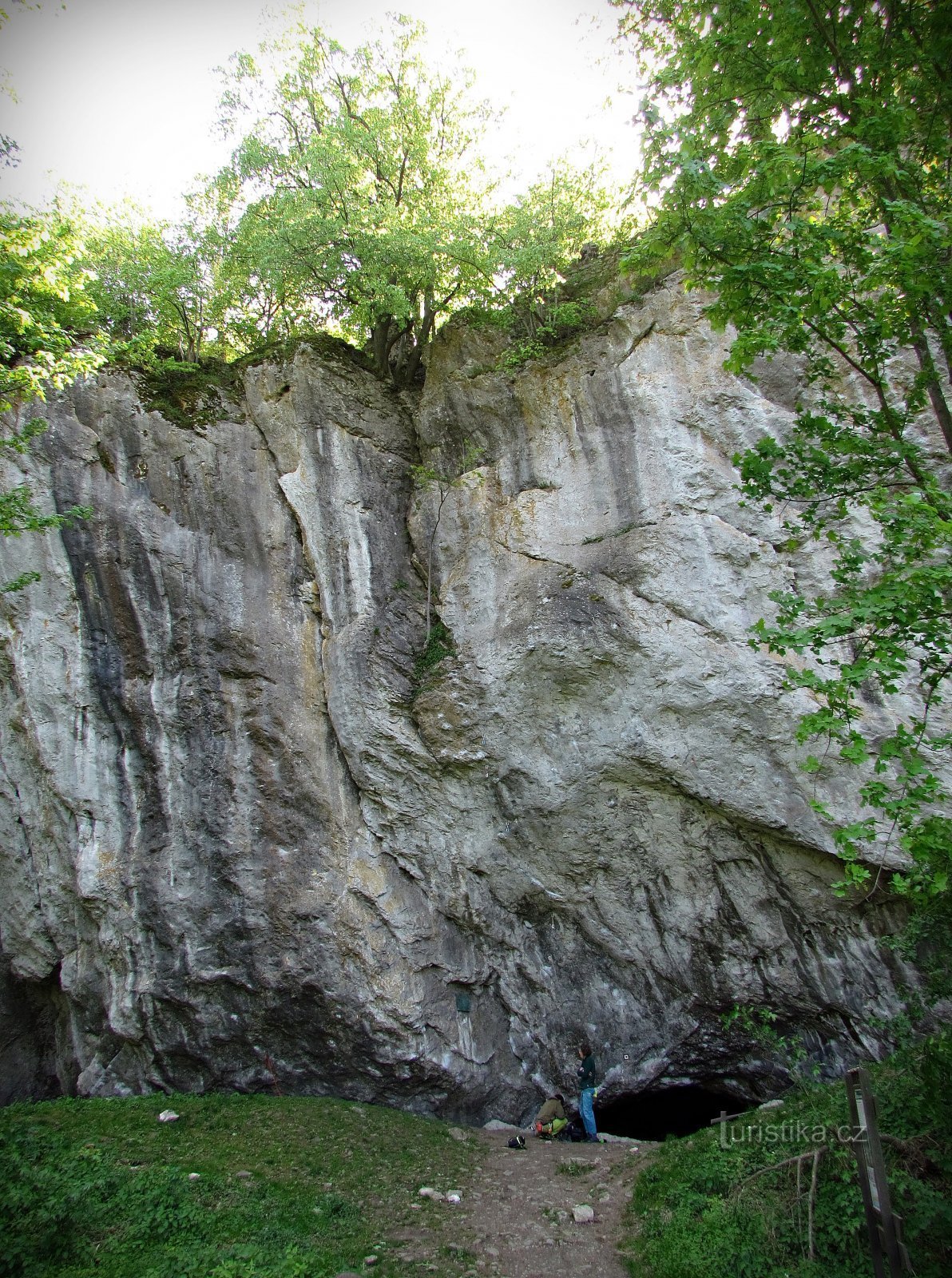 замкова скеля