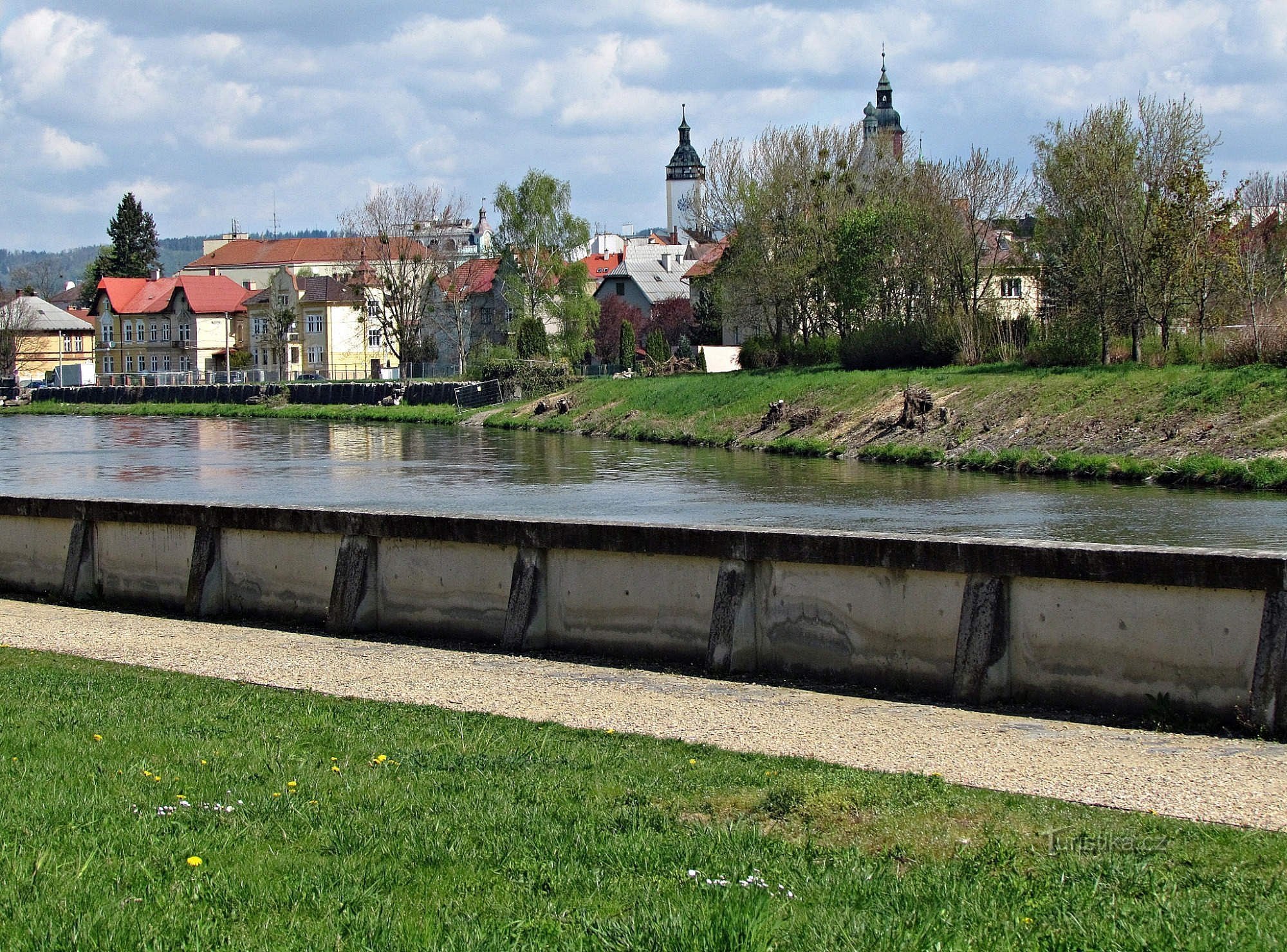 Hranice - razgledno nabrežje