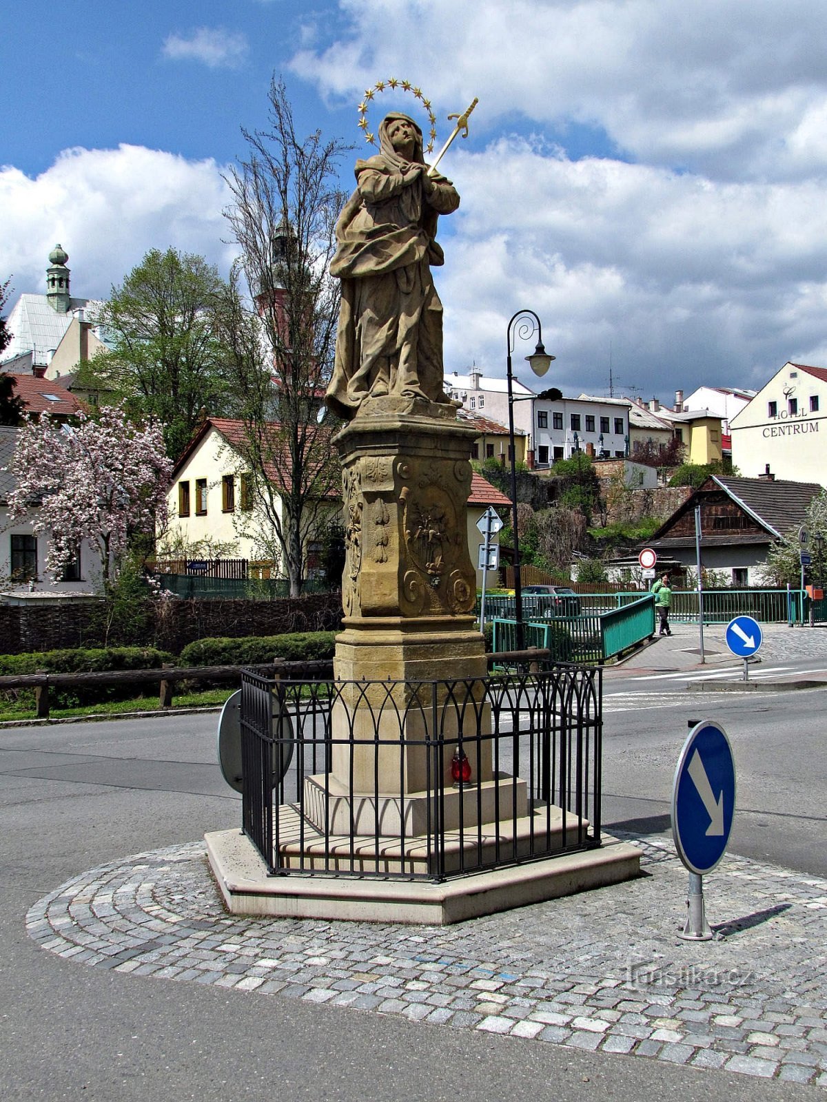 Frontera estatua de Nuestra Señora de los Dolores