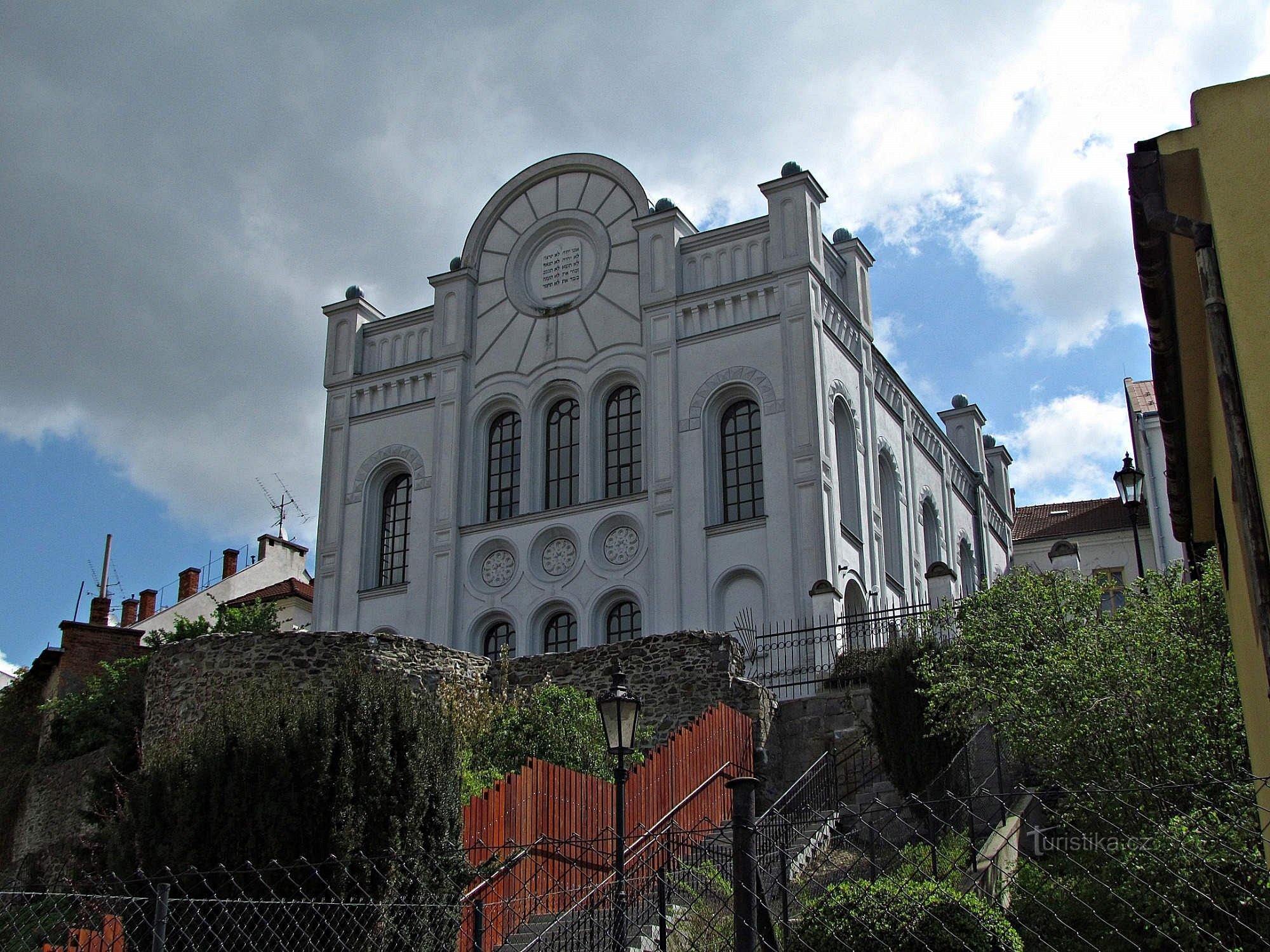 Hranické obrázky zpoza synagogy