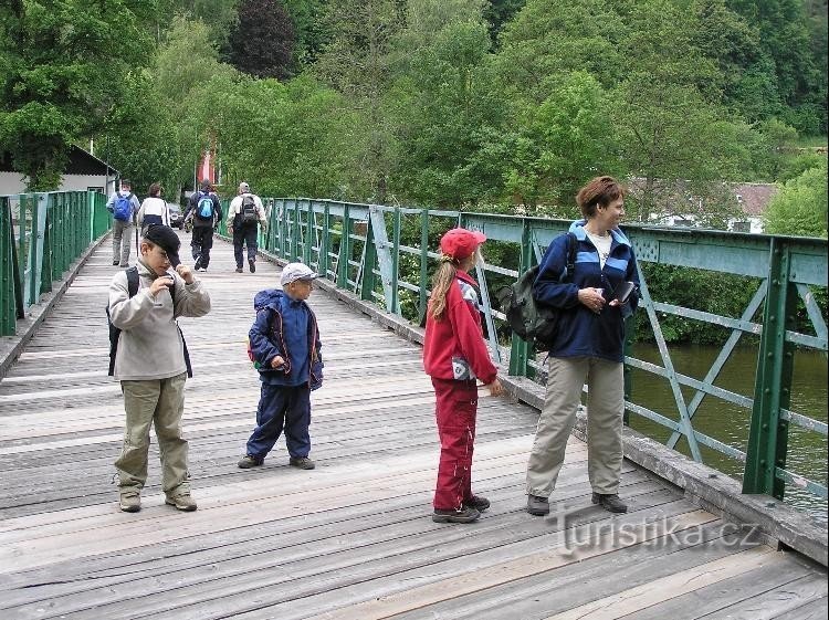 border bridge